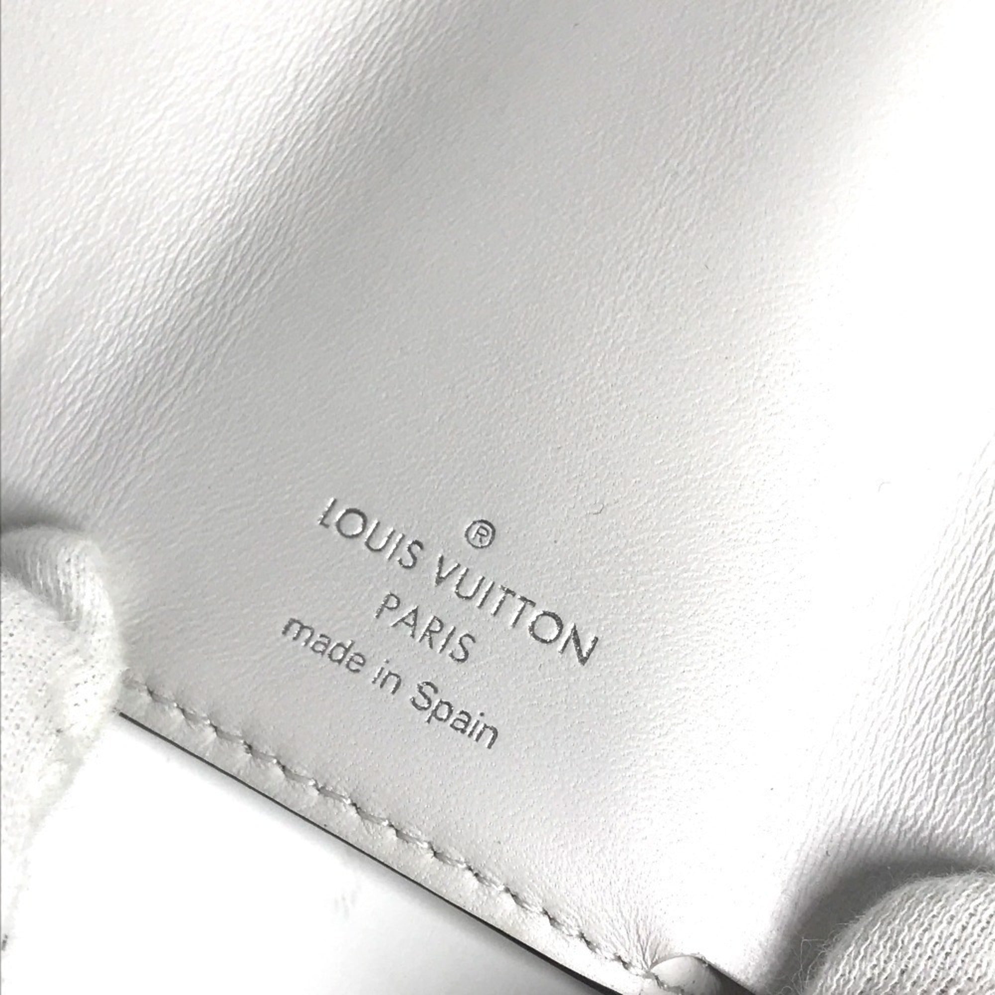Louis Vuitton Taigarama Blanc White Taigarama Wallet (Tri-Fold) (Pre-Owned)