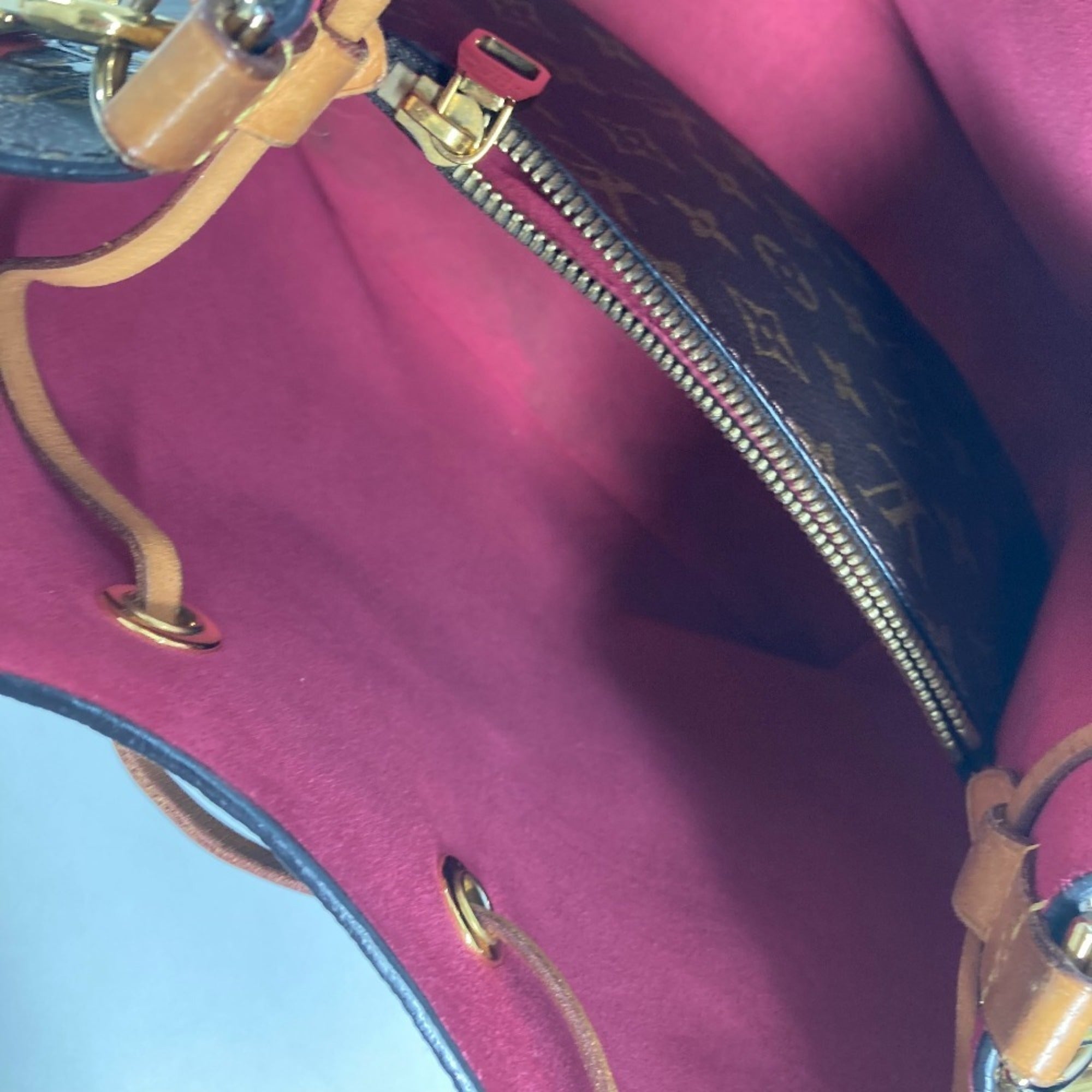 Louis Vuitton Brown Monogram Canvas Shoulder Bag (Pre-Owned)
