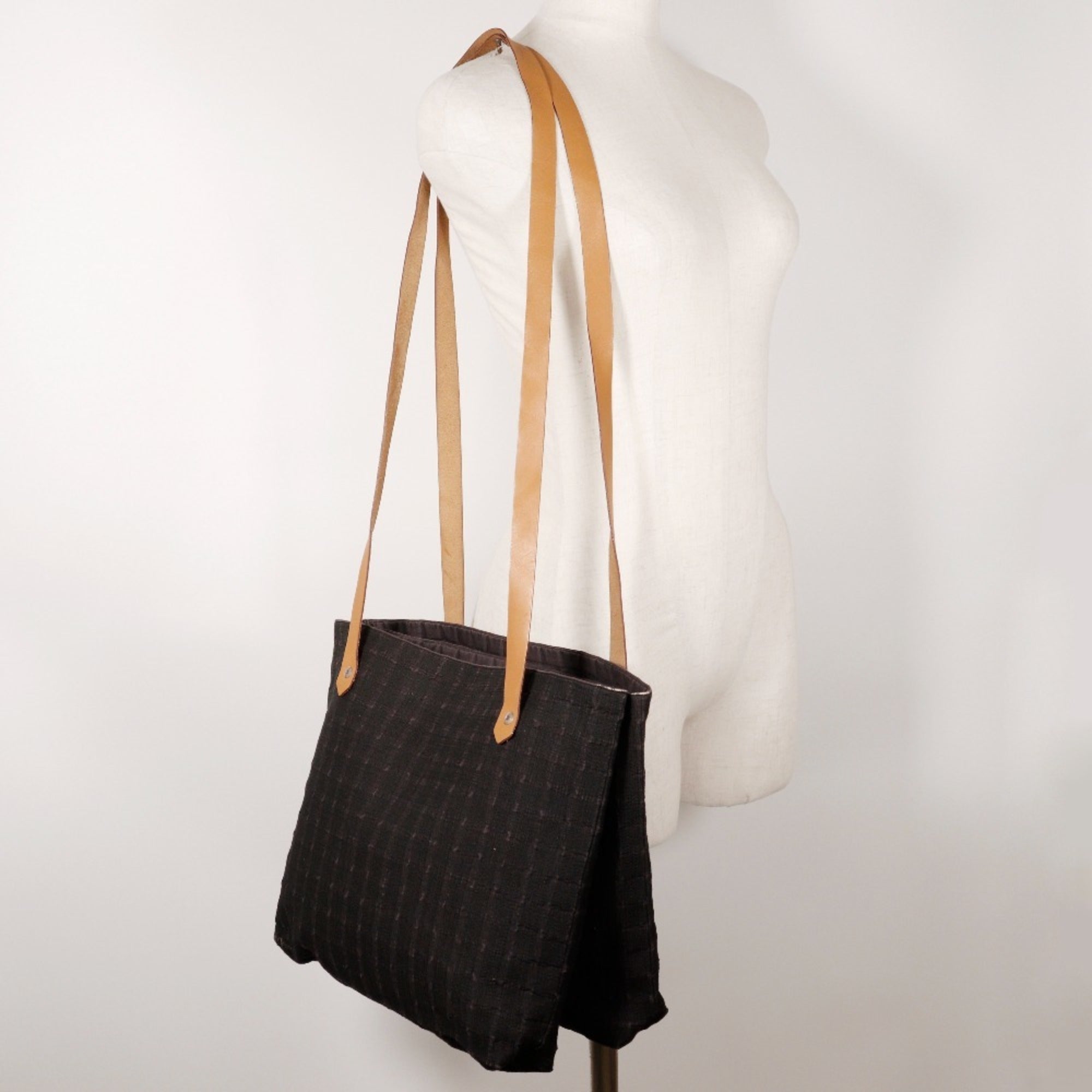 Hermes Black Canvas Shoulder Bag (Pre-Owned)