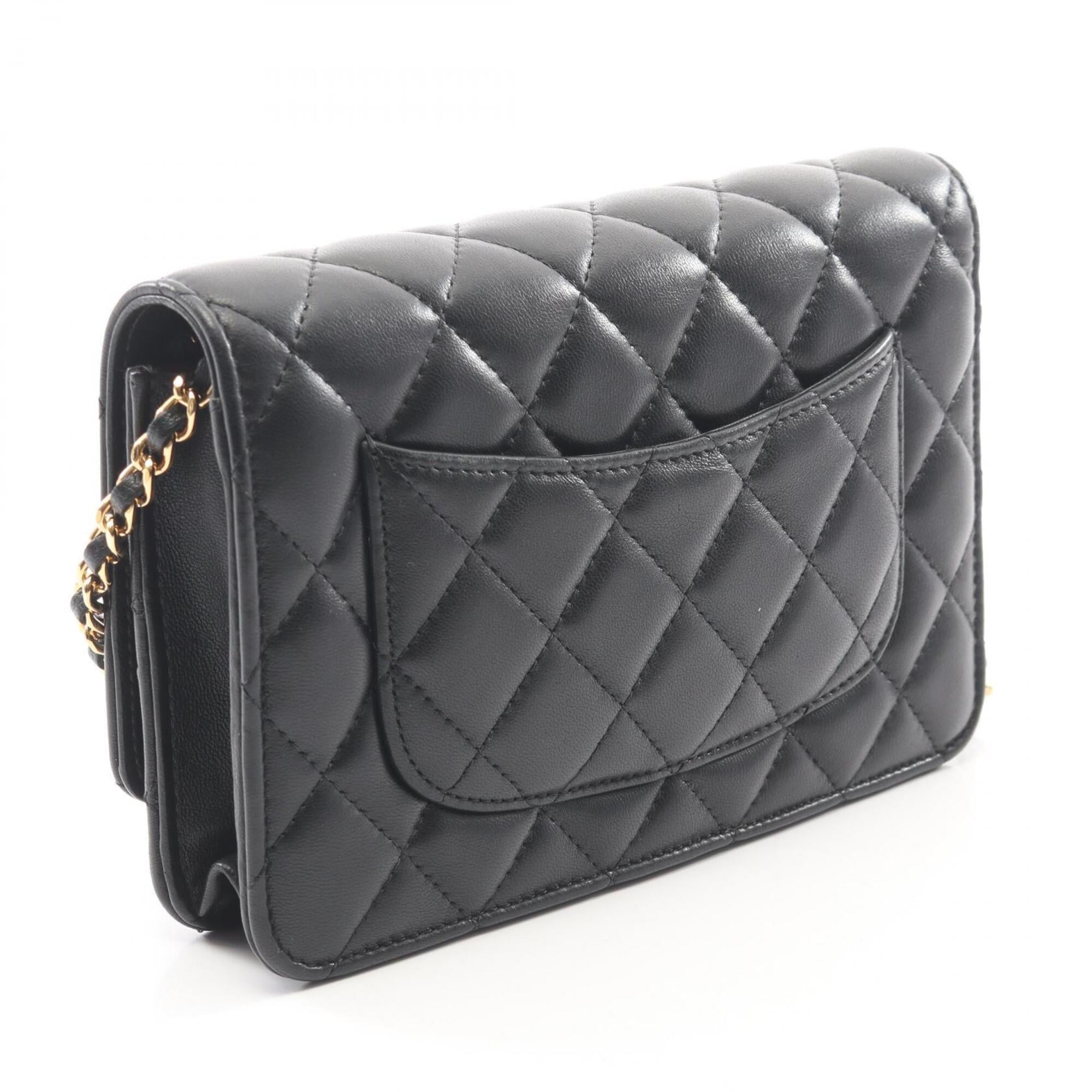 Chanel Black Leather Handbag Shoulder Bag (Pre-Owned)