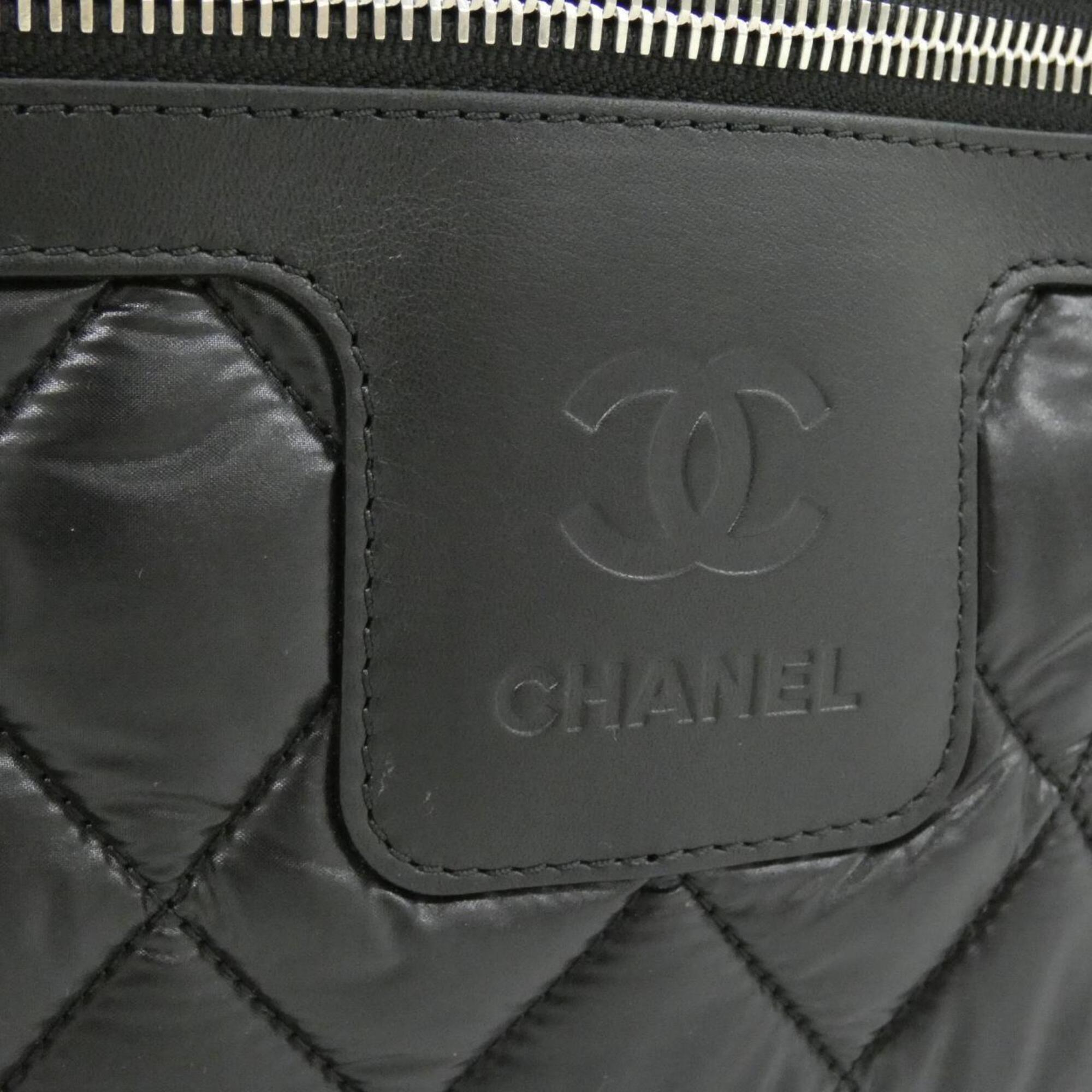 Chanel Black Nylon Handbag (Pre-Owned)