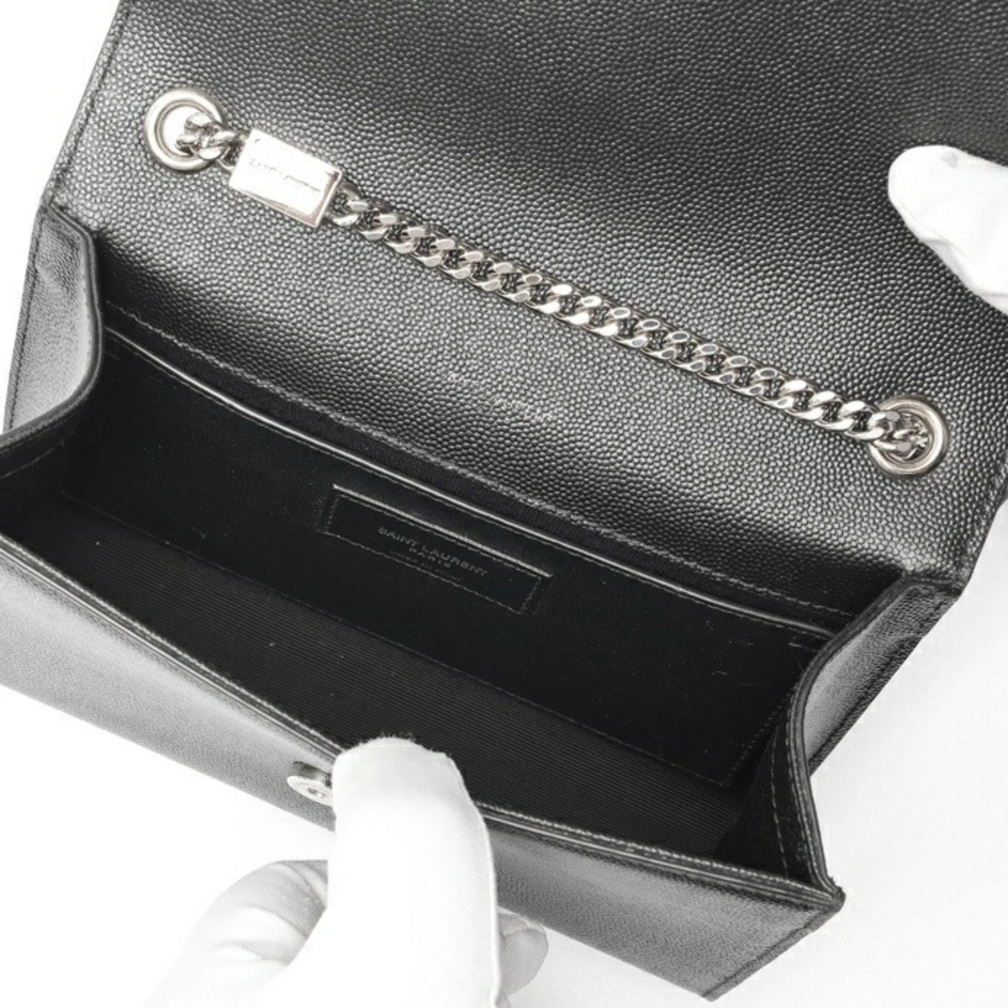 Saint Laurent Black Leather Shoulder Bag (Pre-Owned)