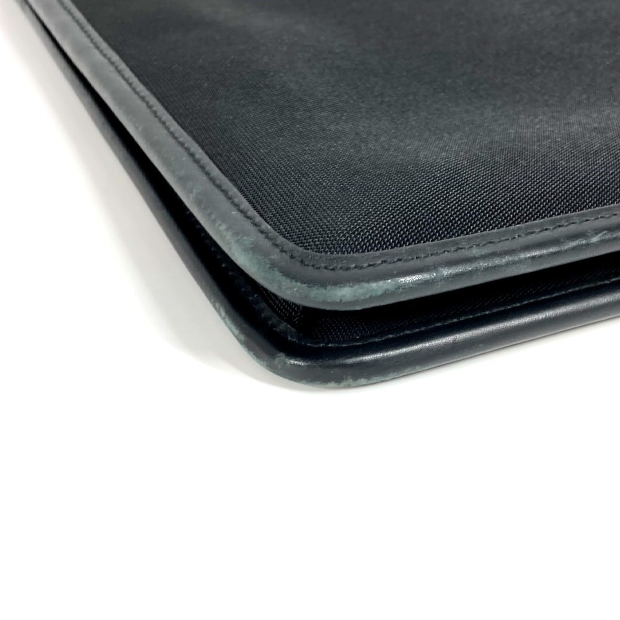 Gucci Black Nylon Clutch Bag Pouch (Pre-Owned)