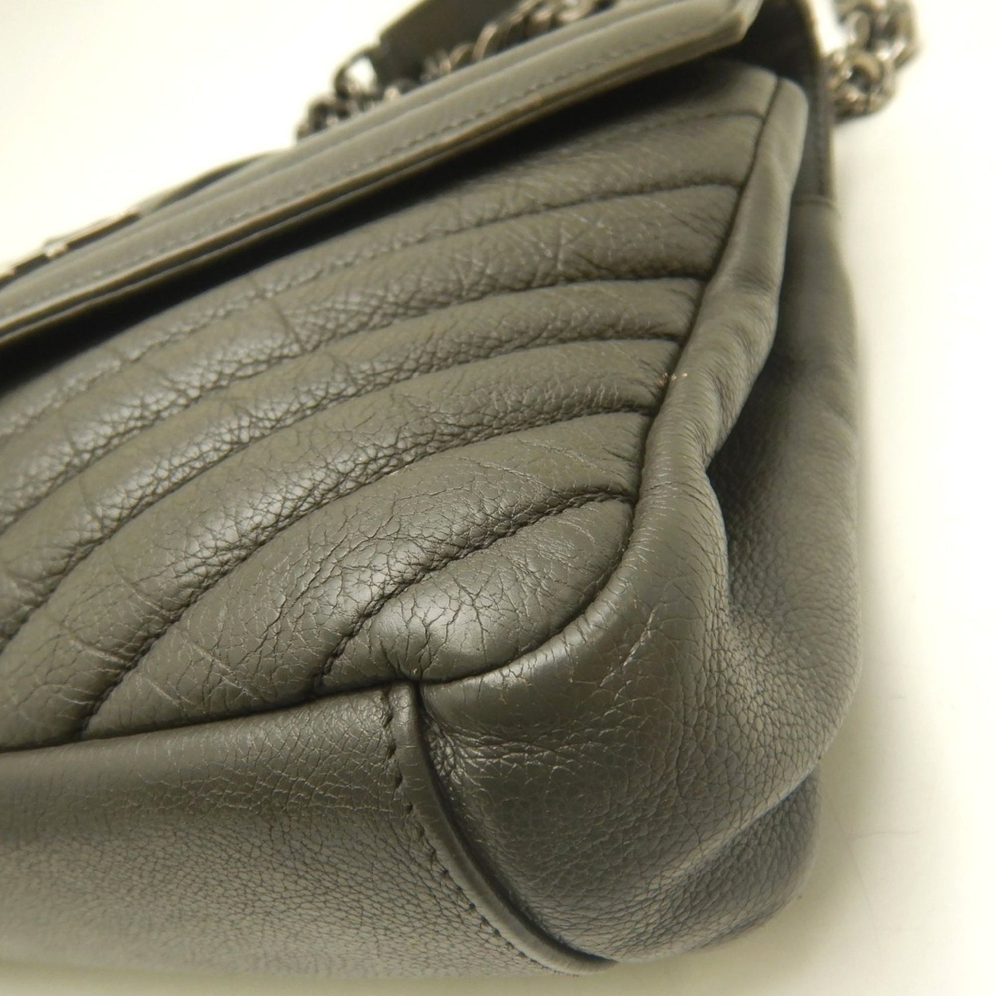 Yves Saint Laurent Gray Leather Handbag School Bag (Pre-Owned)