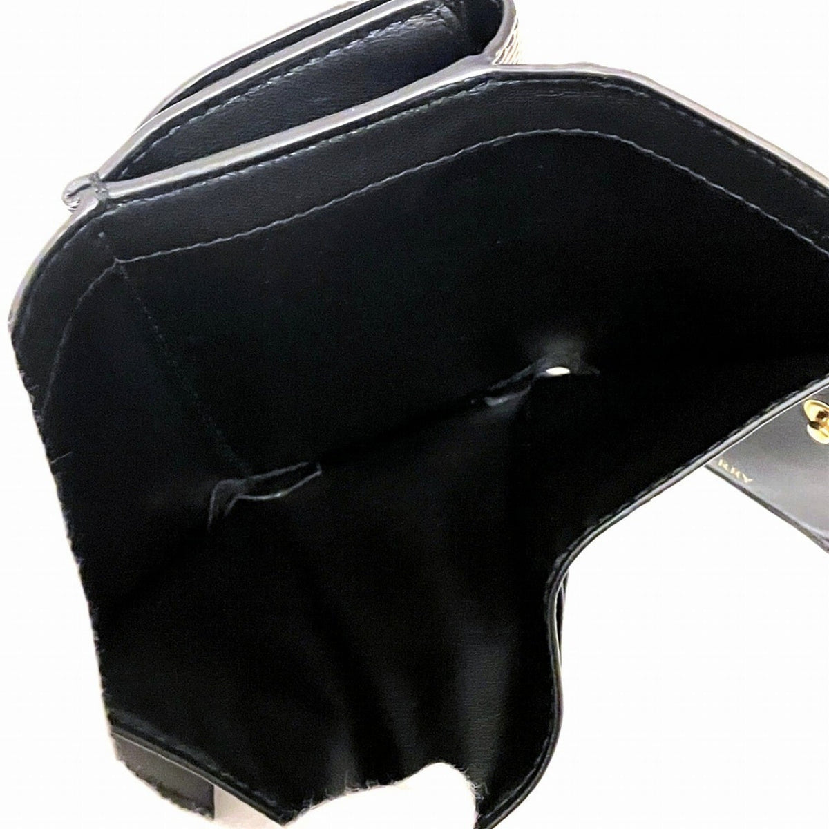Burberry Black Leather Wallet (Tri-Fold) (Pre-Owned)