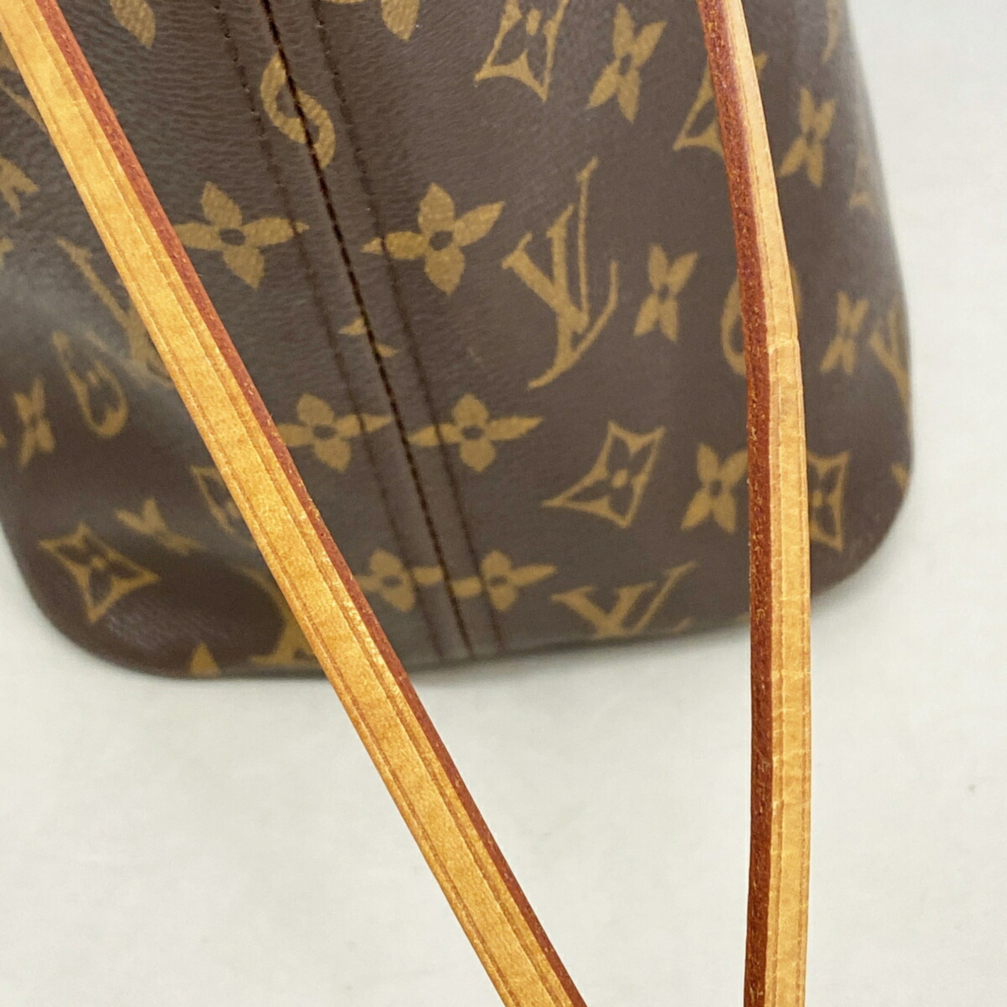 Louis Vuitton Cerise Tote Bag (Pre-Owned)