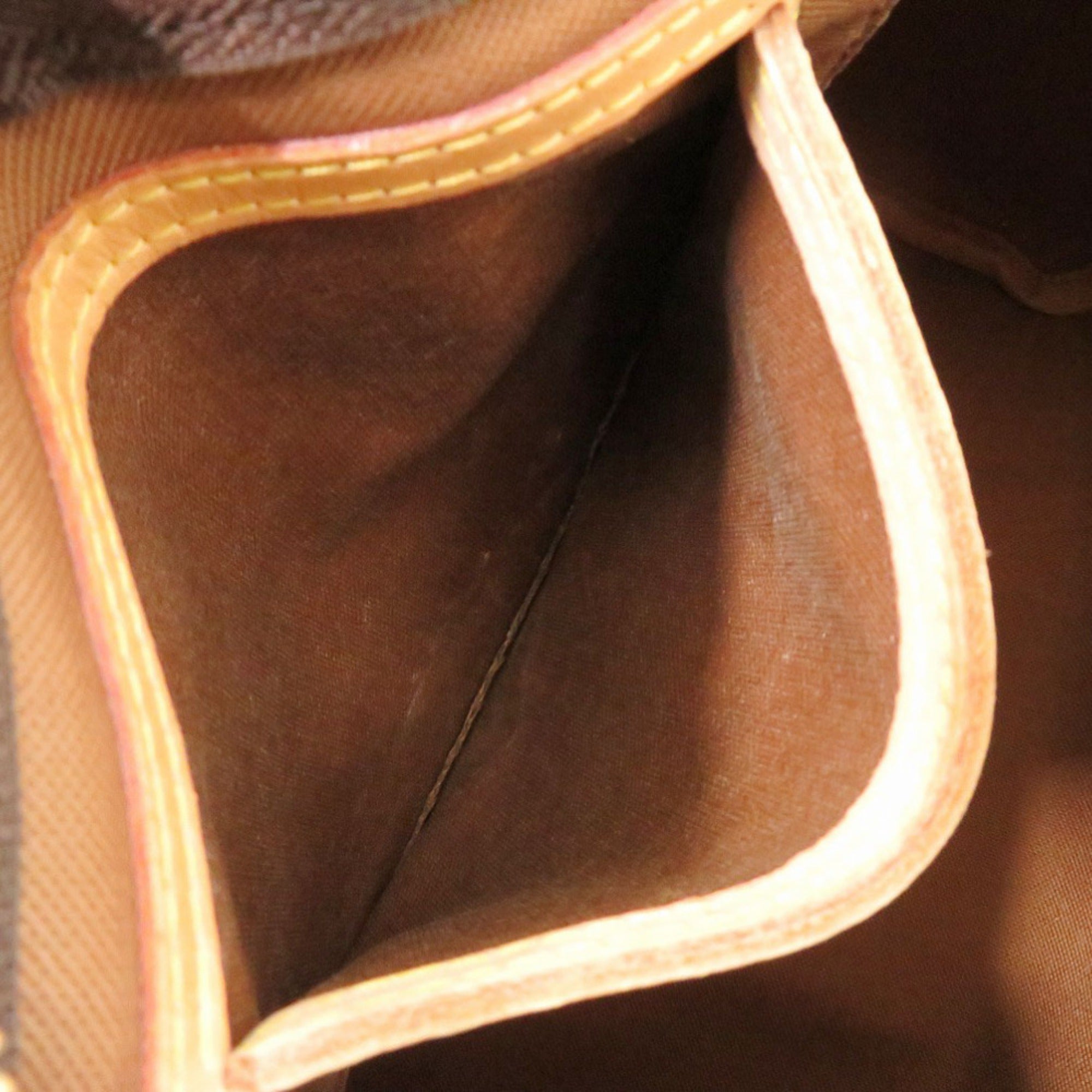 Louis Vuitton Brown Monogram Handbag (Pre-Owned)