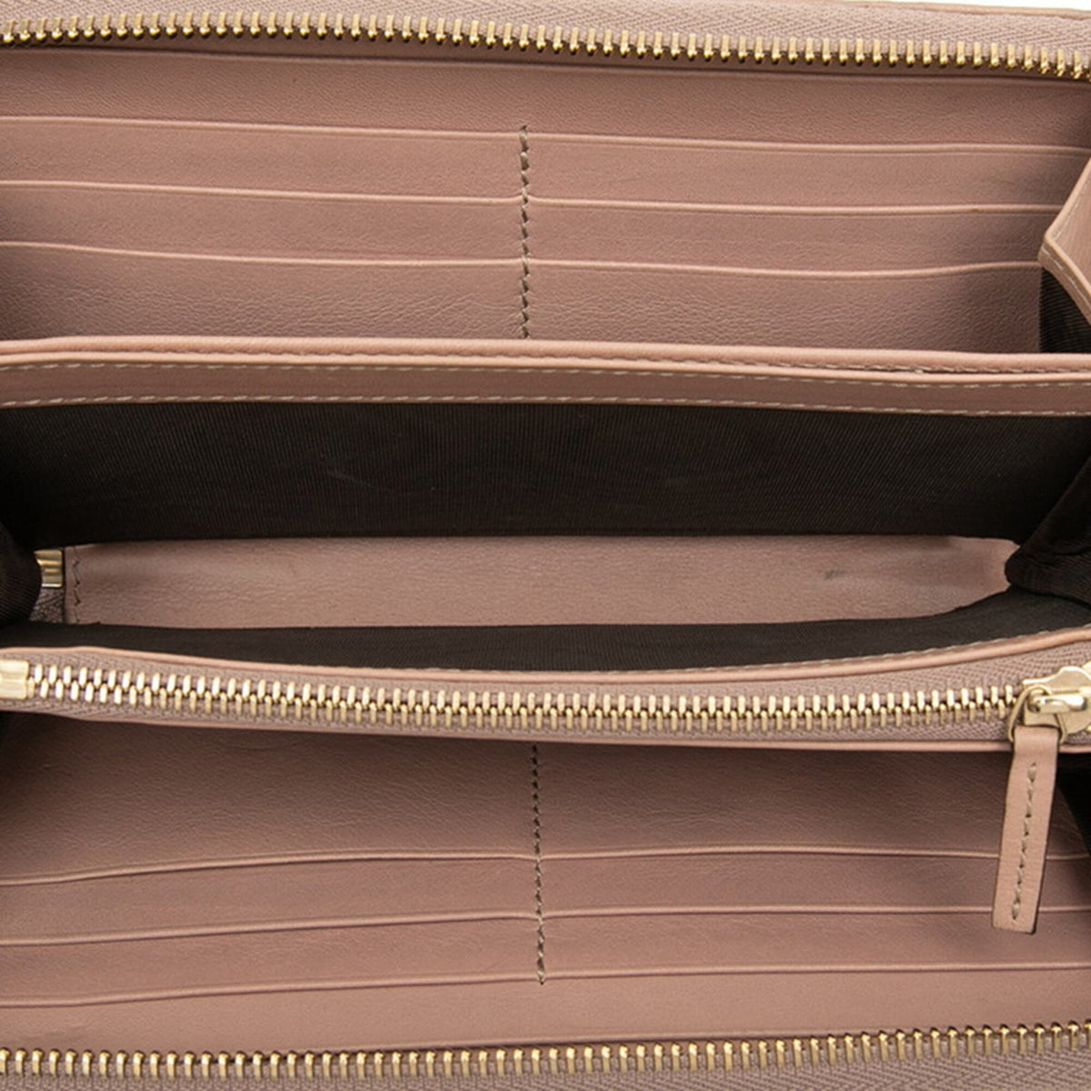 Gucci Beige Leather Long Wallet (Bi-Fold) (Pre-Owned)