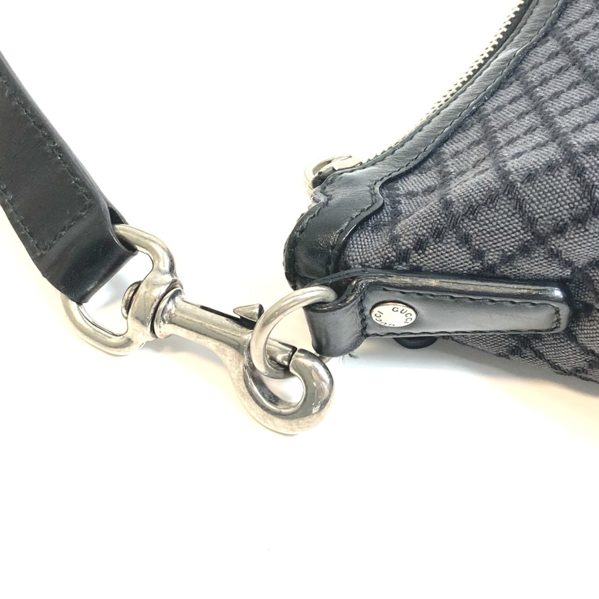 Gucci Black Cloth Shoulder Bag (Pre-Owned)