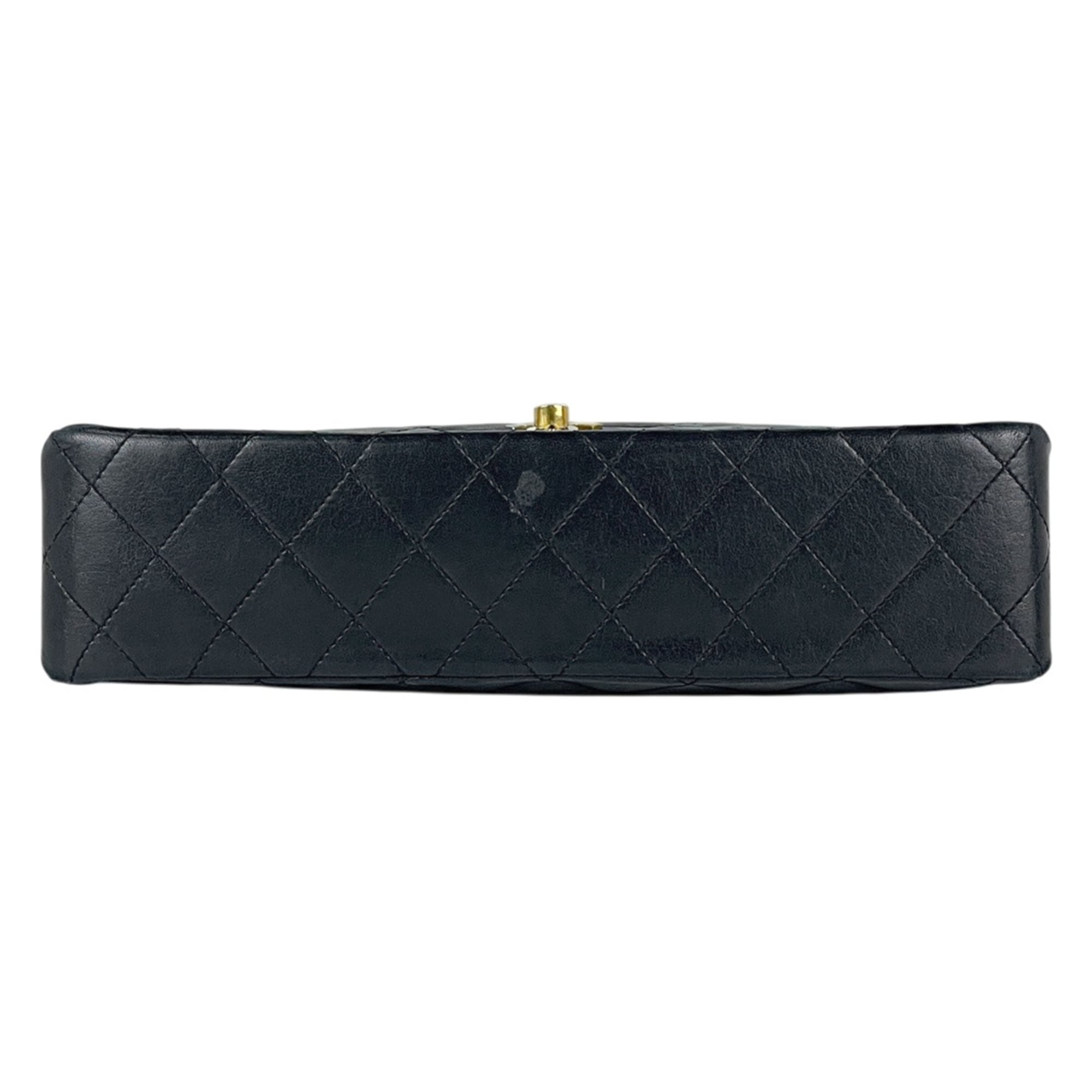 Chanel Matelasse Black Leather Shoulder Bag (Pre-Owned)