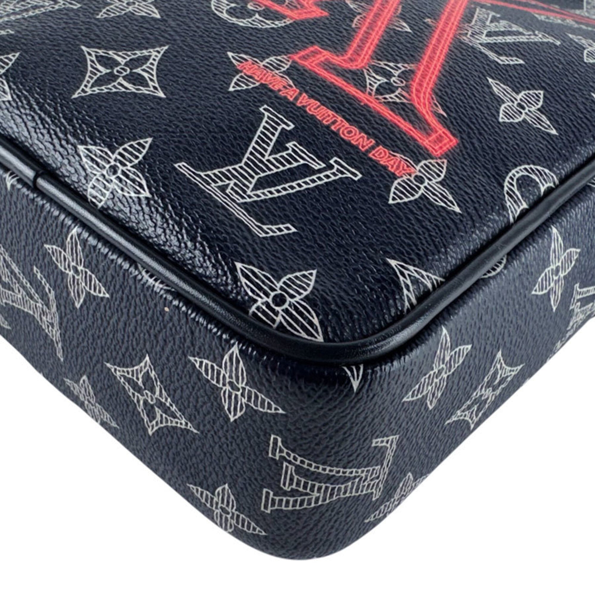 Louis Vuitton Navy Shoulder Bag (Pre-Owned)