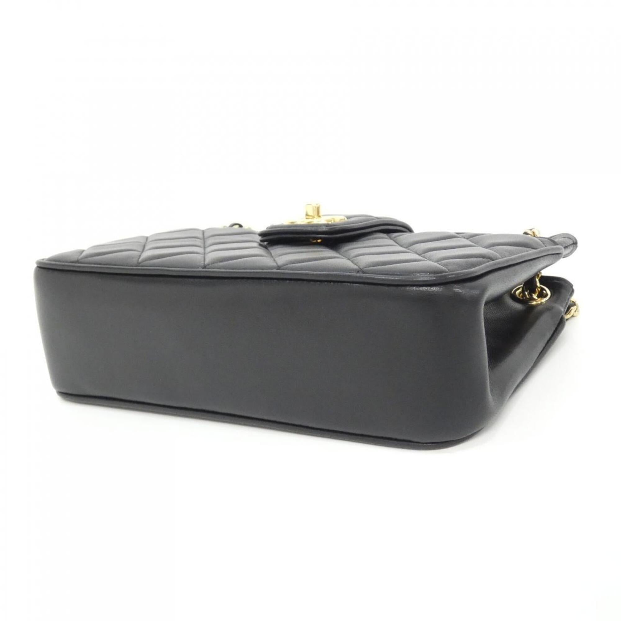 Chanel Black Leather Handbag Shoulder Bag (Pre-Owned)