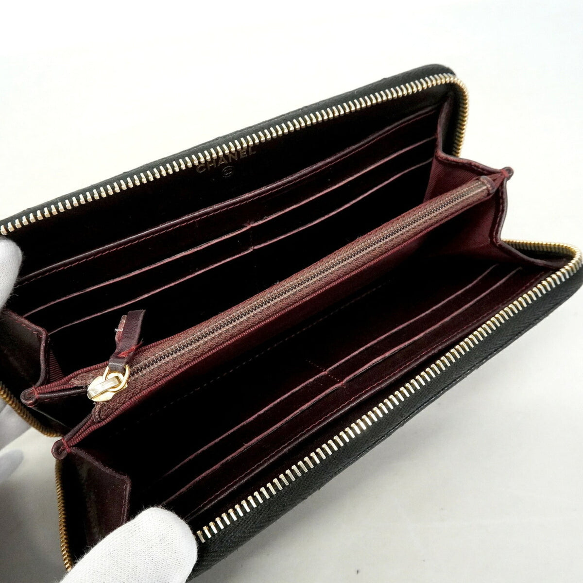 Chanel Black Grained Calfskin Long Wallet (Bi-Fold) (Pre-Owned)