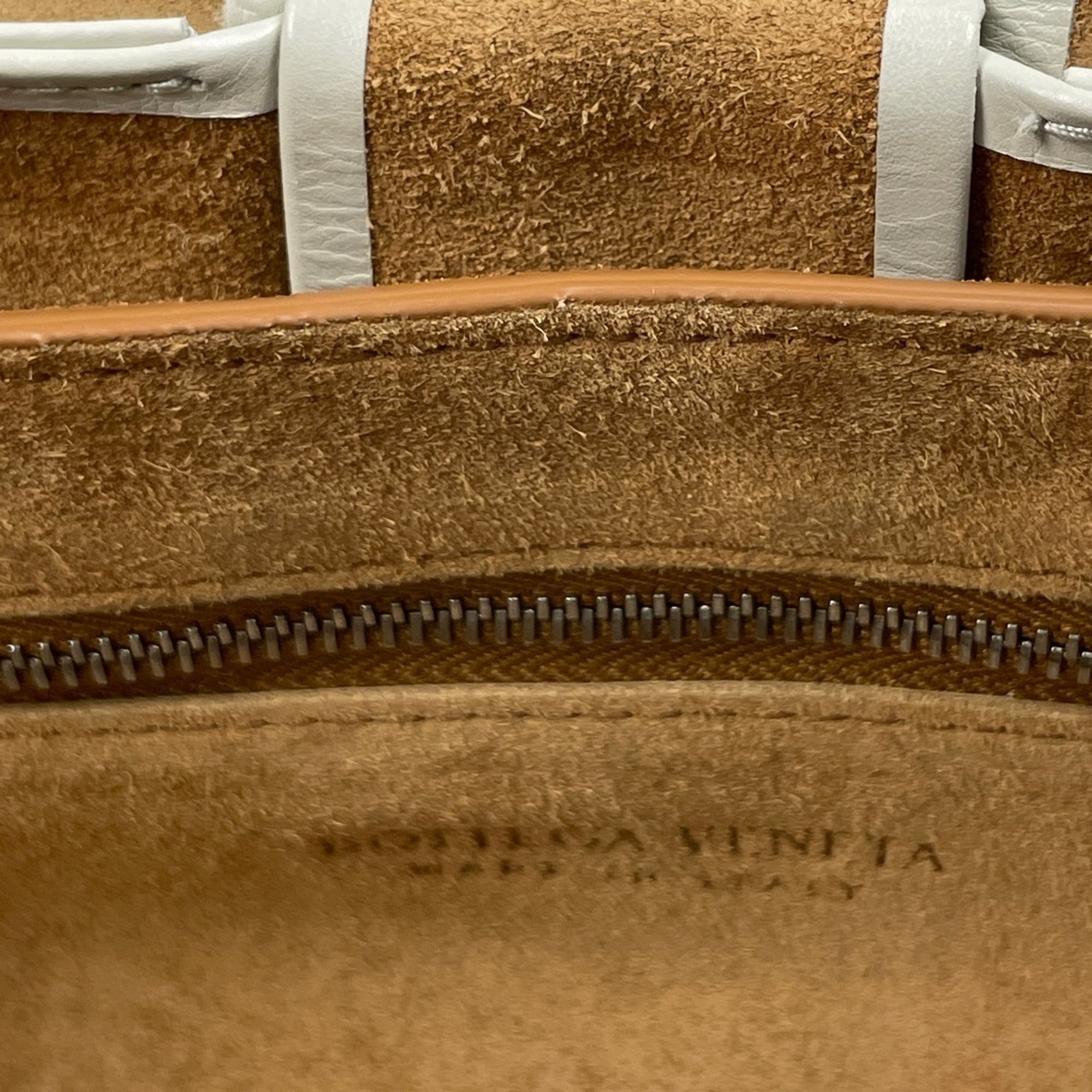 Bottega Veneta White Leather Shoulder Bag (Pre-Owned)