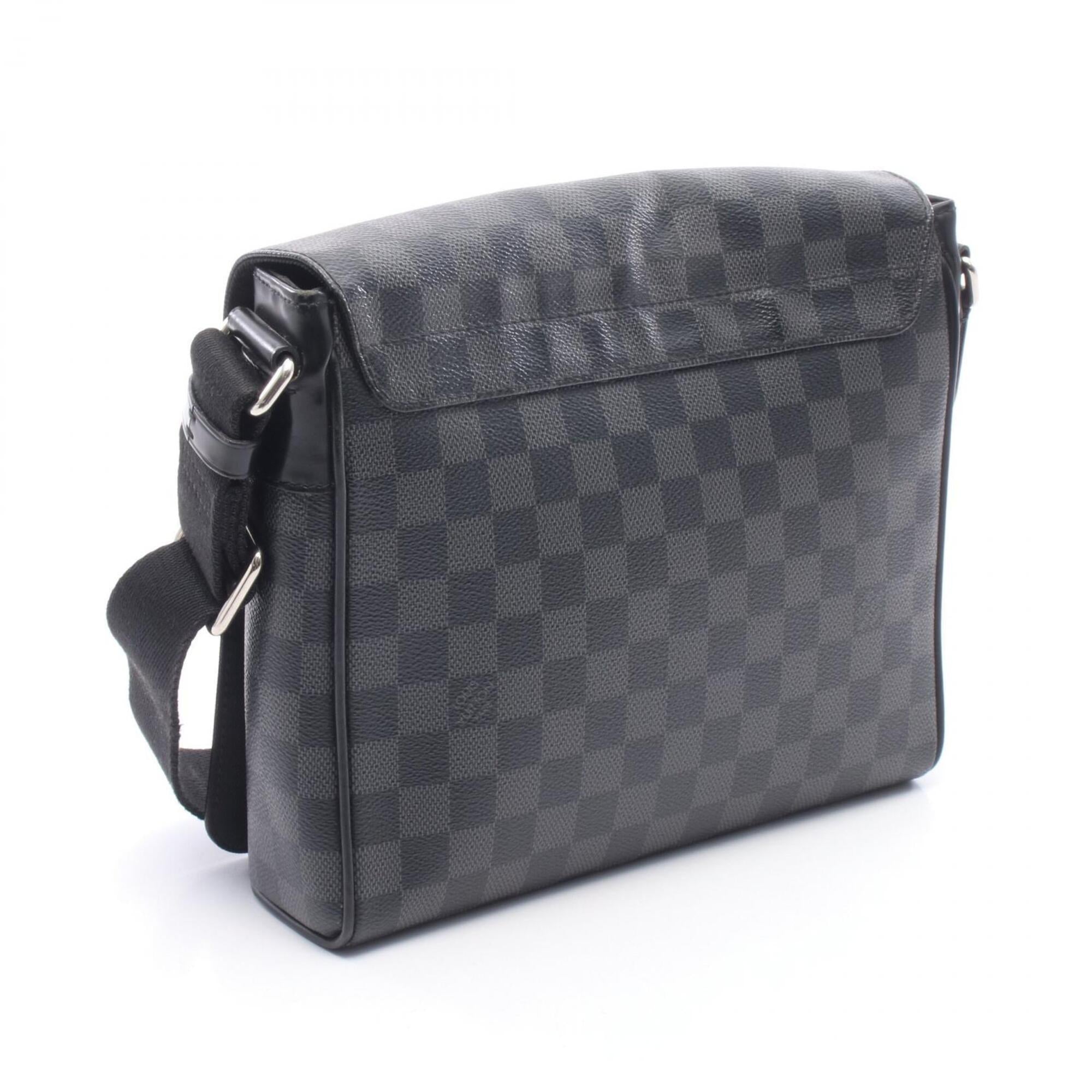 Louis Vuitton Black Pvc Leather Handbag Shoulder Bag (Pre-Owned)