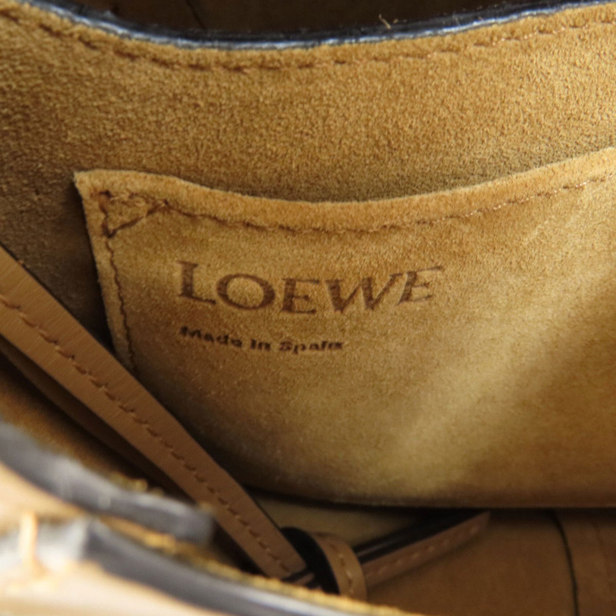 Loewe Brown Leather Shoulder Bag (Pre-Owned)