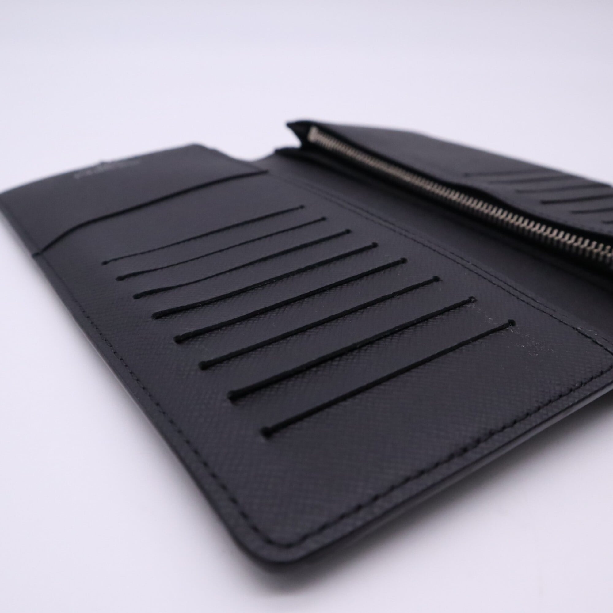 Louis Vuitton Damier Graphite Black Damier Graphite Gray Damier Graphite Leather Long Wallet (Bi-Fold) (Pre-Owned)