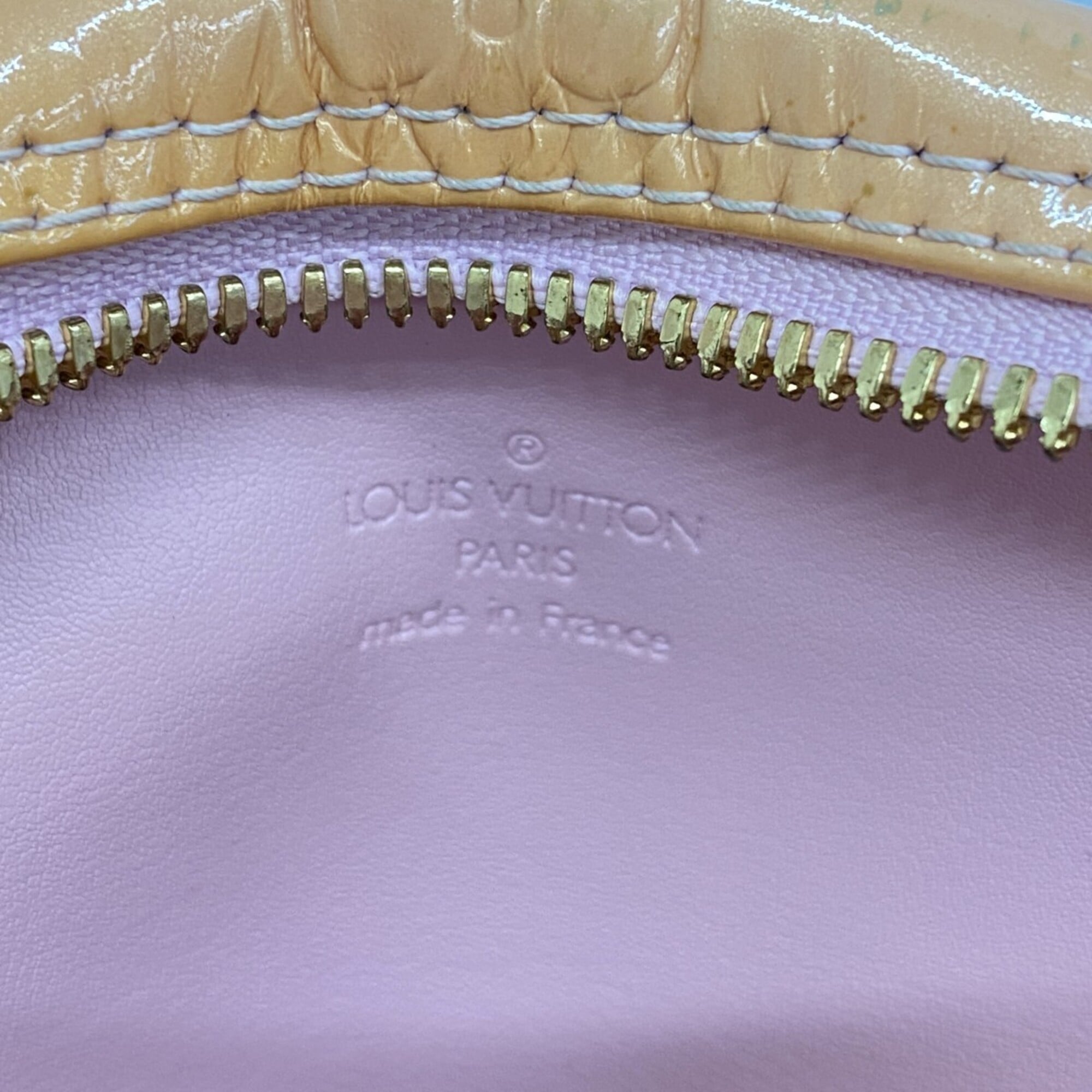 Louis Vuitton Rose Shoulder Bag (Pre-Owned)