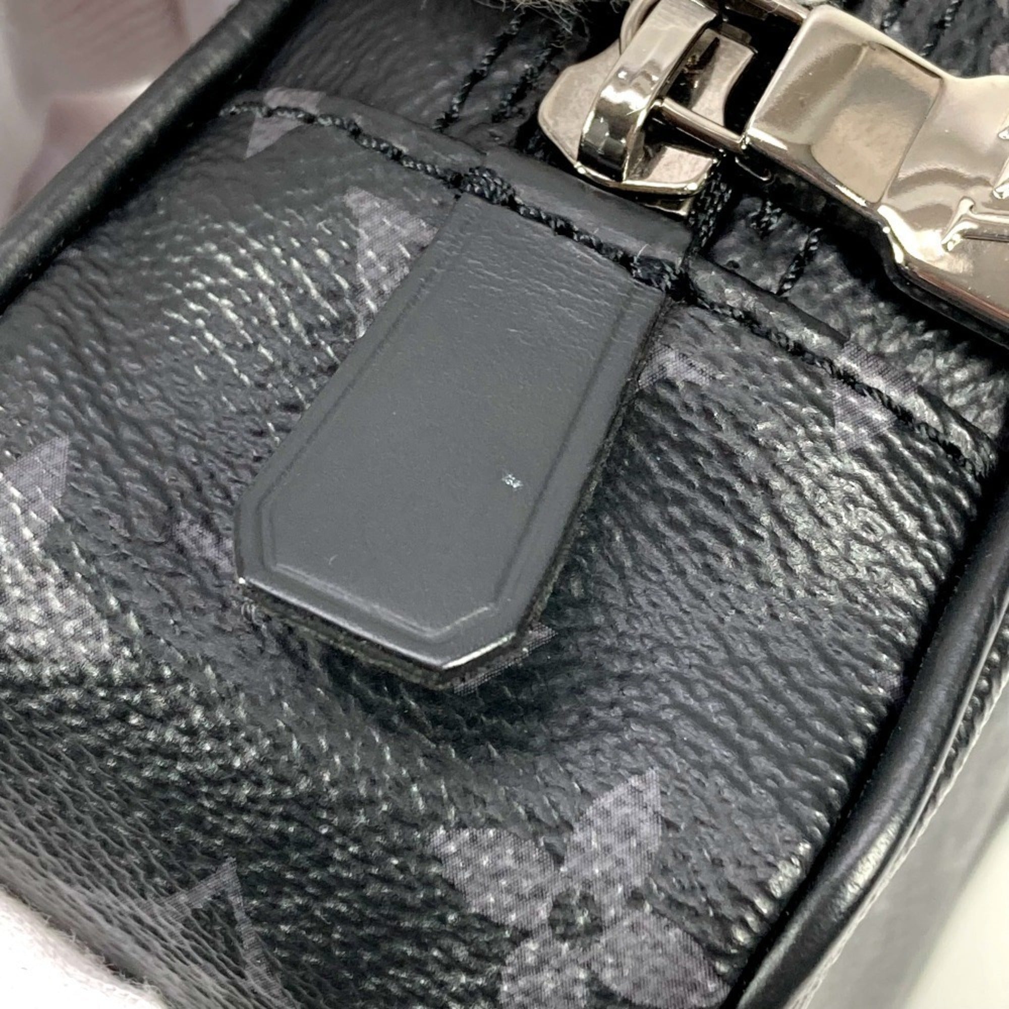 Louis Vuitton Black Monogram Eclipse Canvas Clutch Bag Pouch (Pre-Owned)