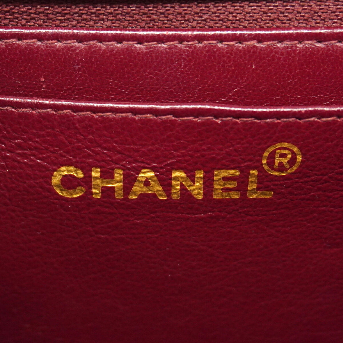 Chanel Black Leather Shoulder Bag (Pre-Owned)