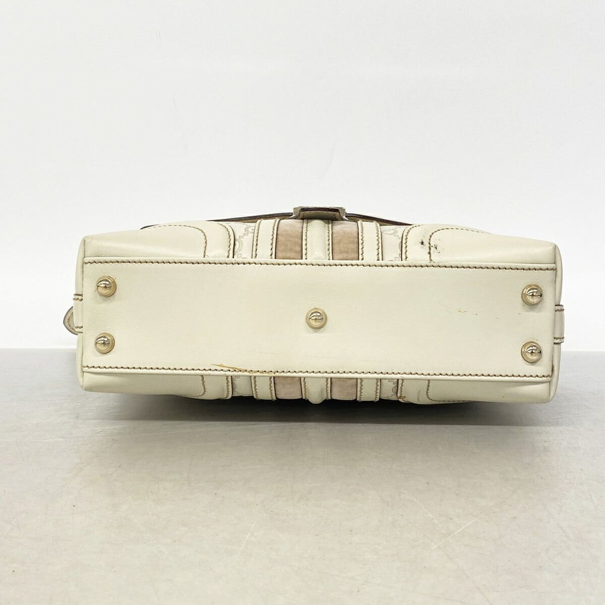 Gucci Ivory Leather Shoulder Bag (Pre-Owned)