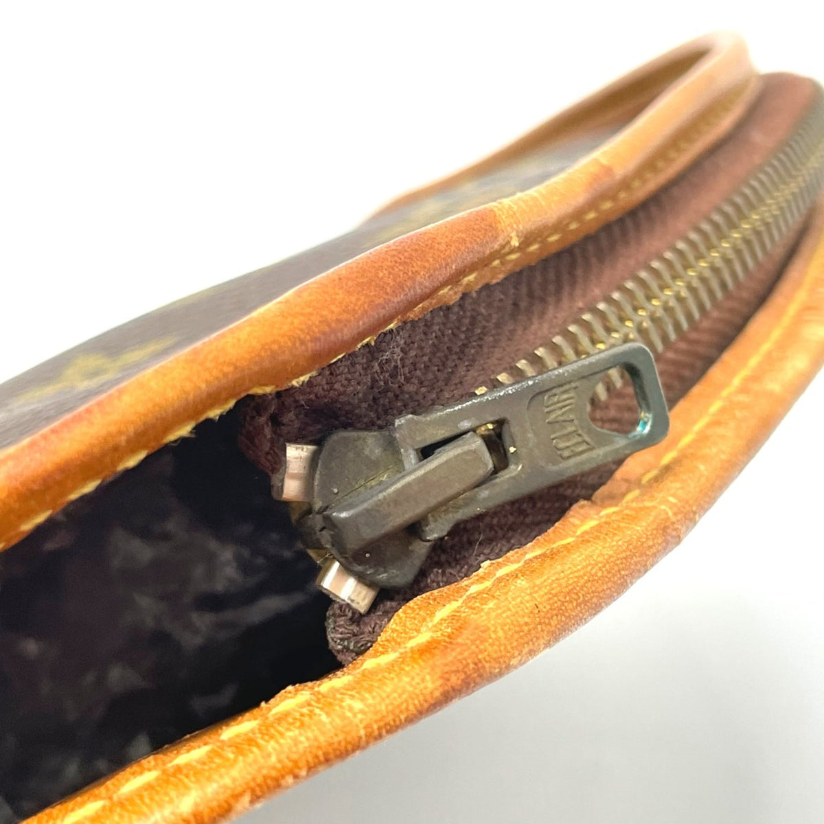 Louis Vuitton Brown Other Pouch (Pre-Owned)