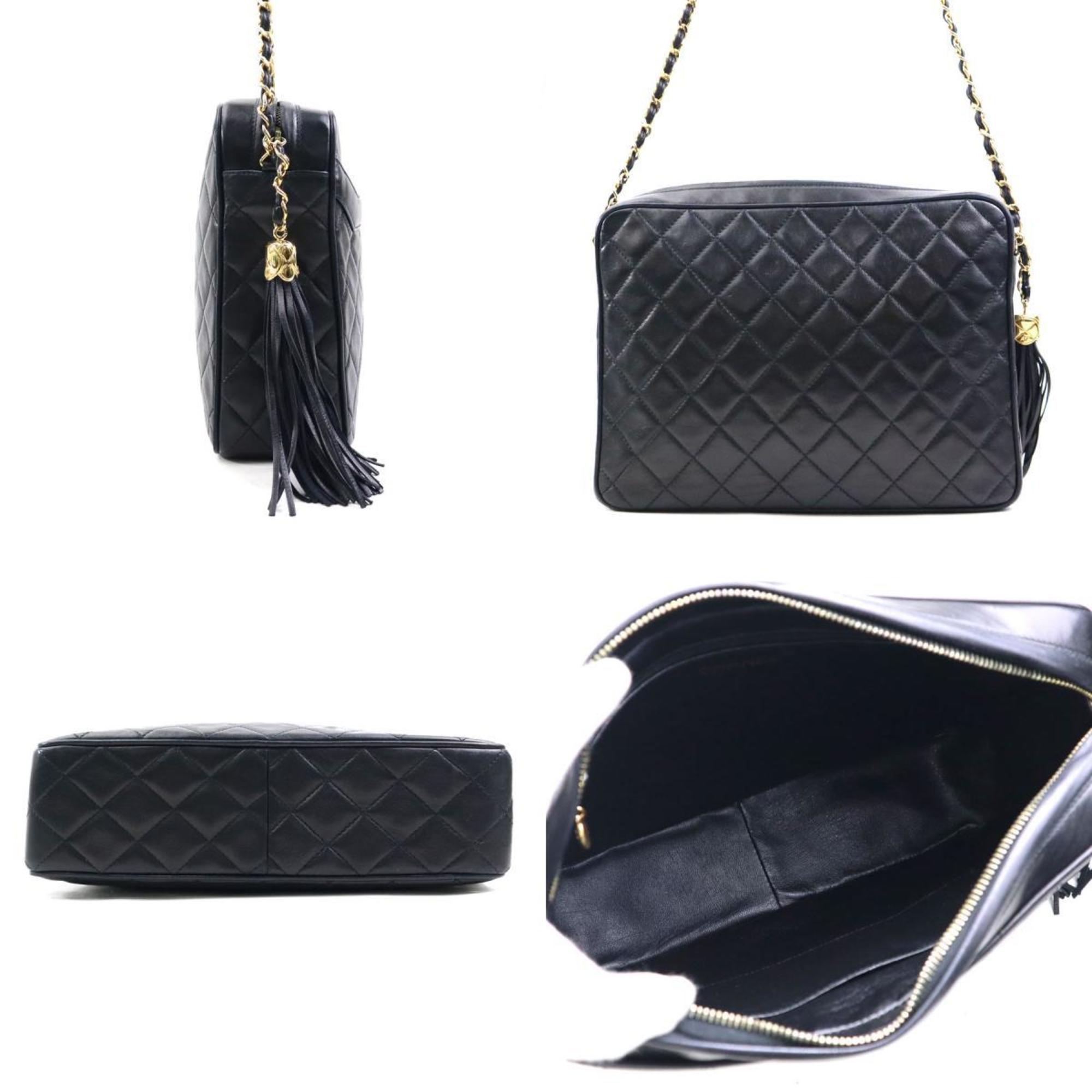 Chanel Black Leather Shoulder Bag (Pre-Owned)