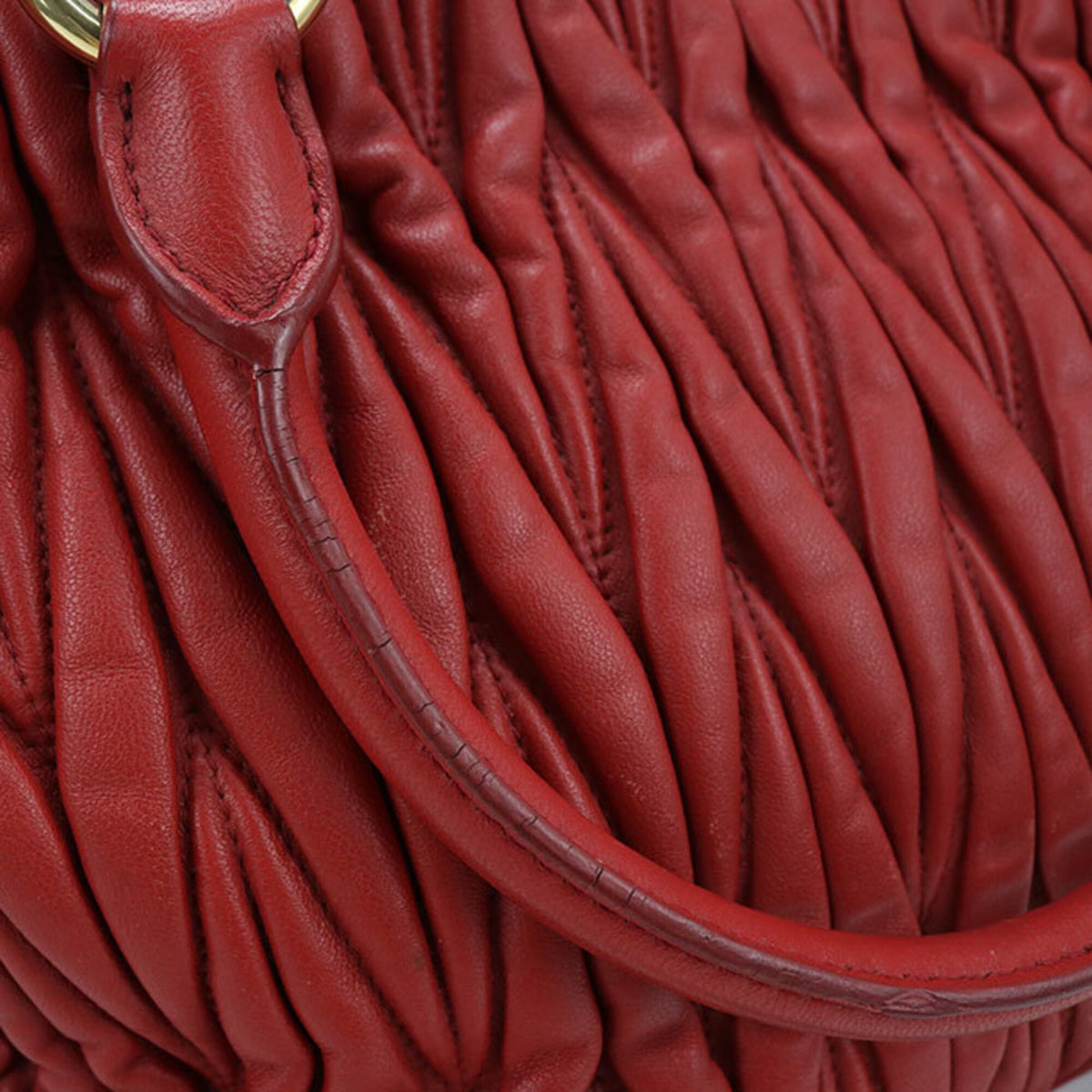 Miu Miu Red Color Leather Handbag (Pre-Owned)