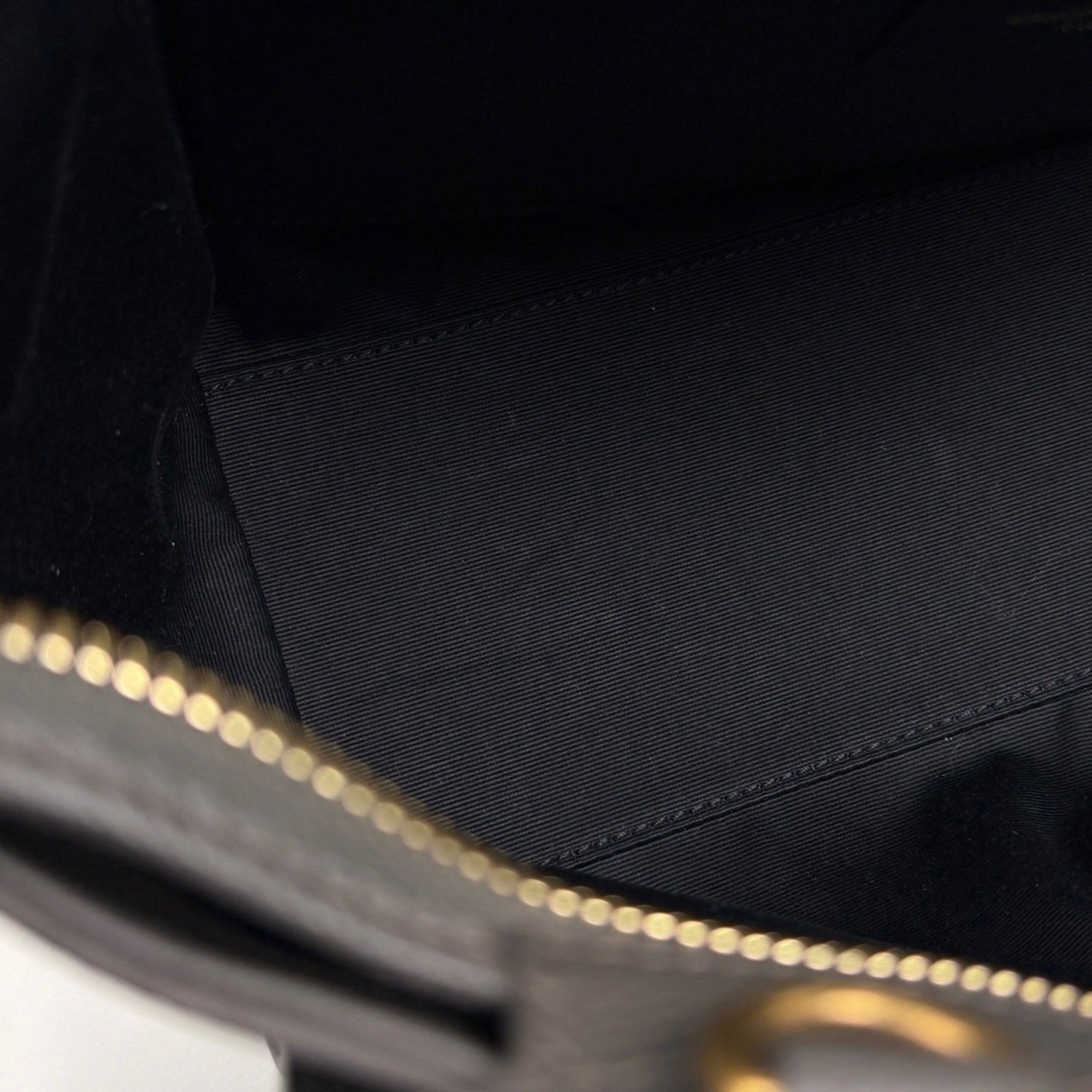 Yves Saint Laurent Downtown Gray Leather Handbag (Pre-Owned)
