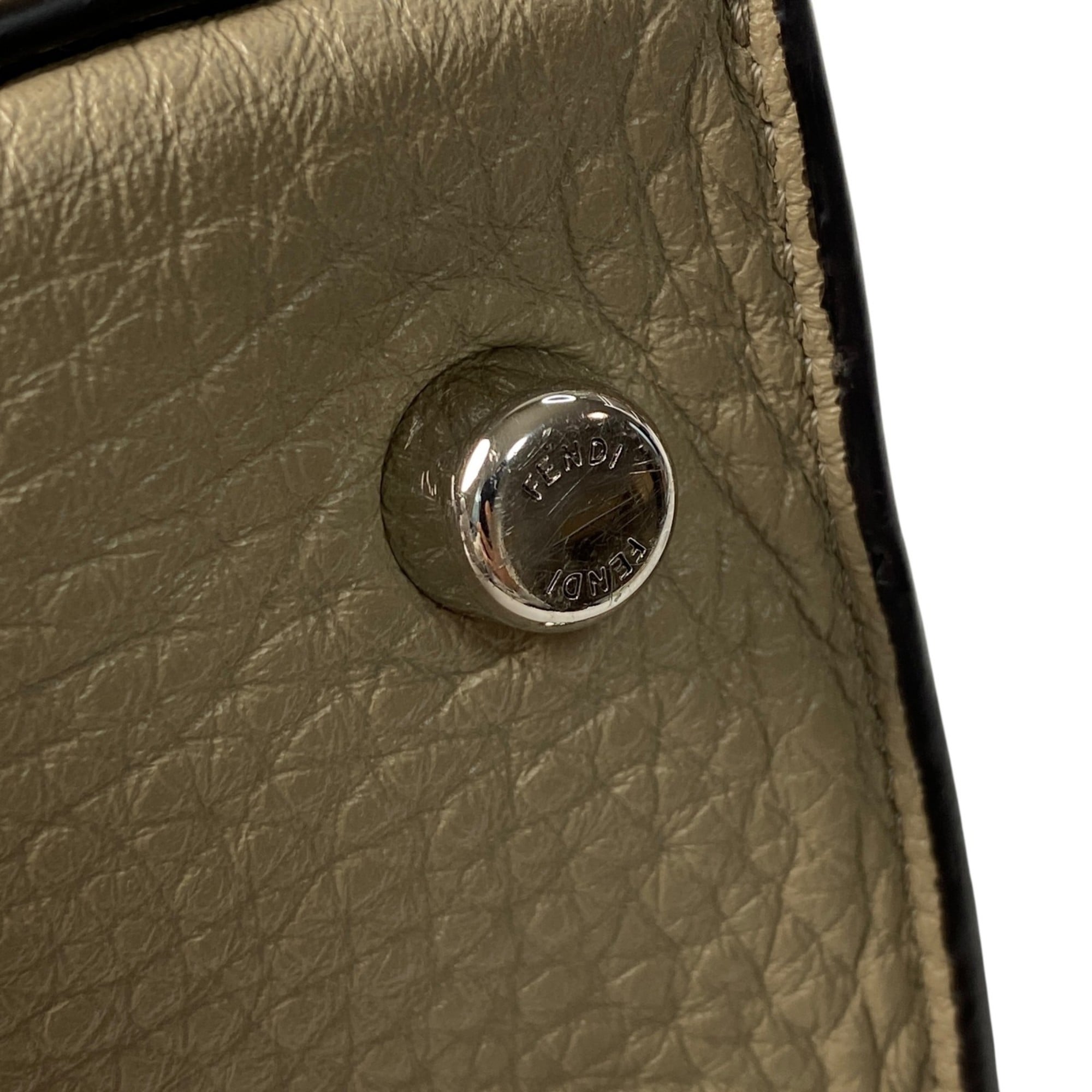 Fendi Beige Leather Shoulder Bag Tote Bag (Pre-Owned)