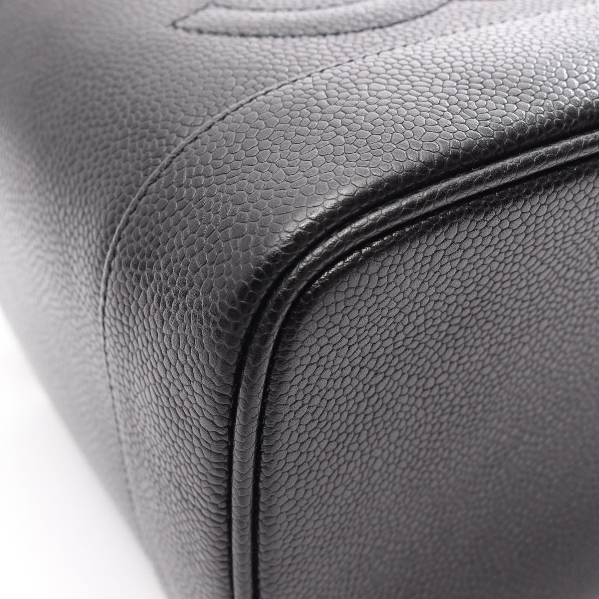 Chanel Black Grained Calfskin Handbag (Pre-Owned)