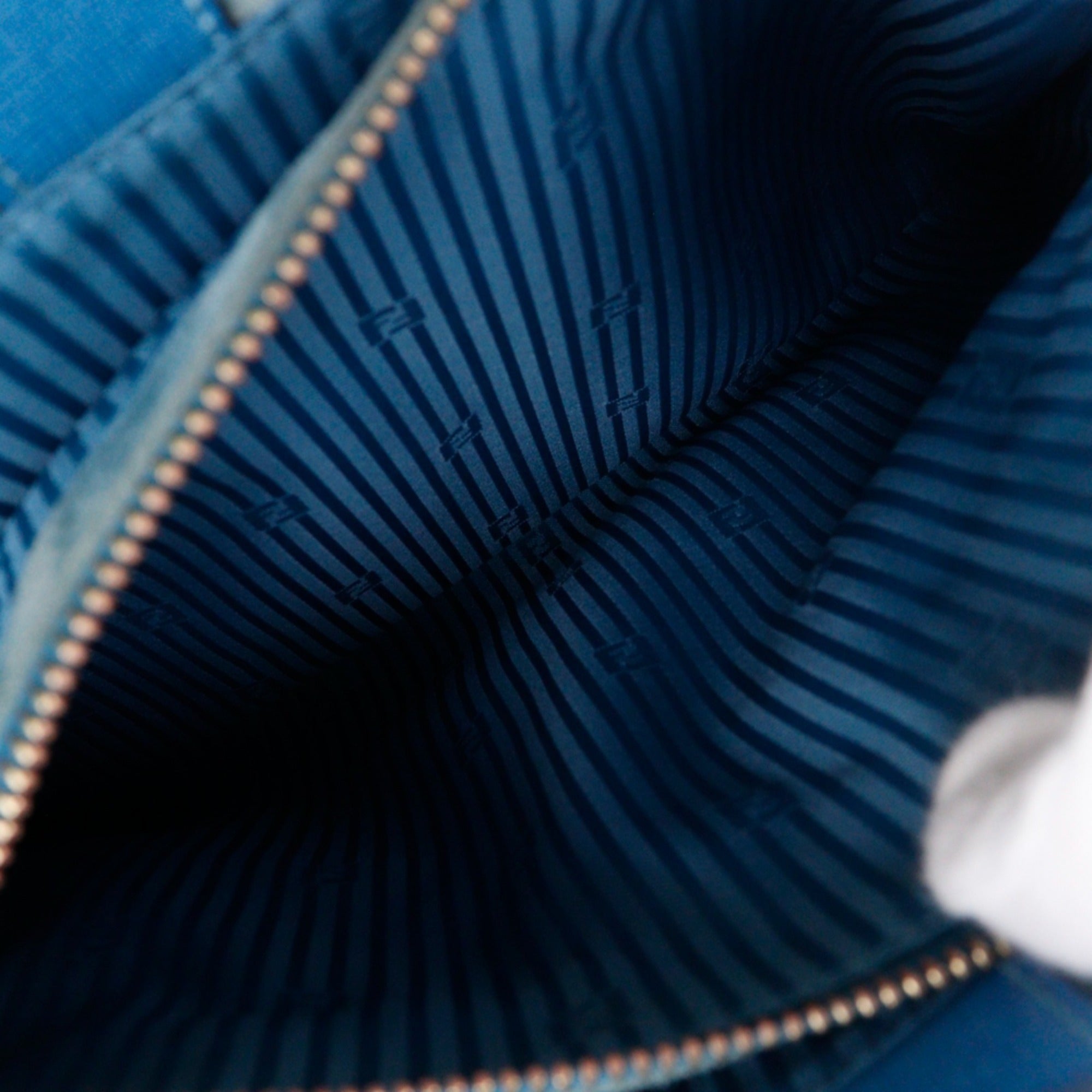 Fendi Blue Leather Handbag (Pre-Owned)