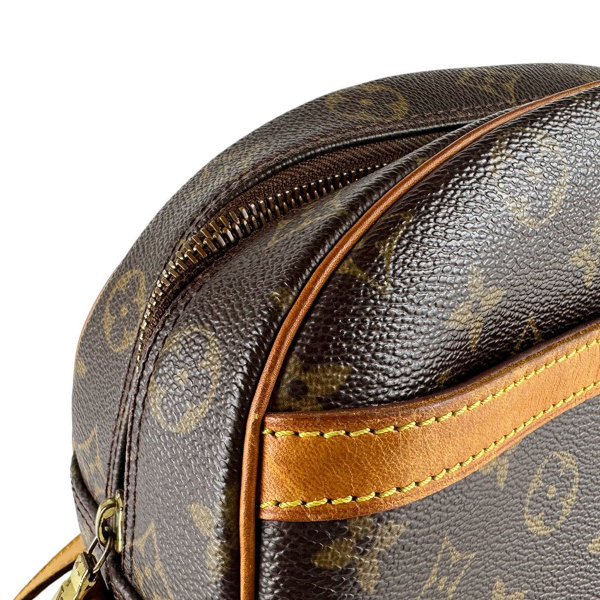 Louis Vuitton Brown Monogram Monogram Shoulder Bag (Pre-Owned)