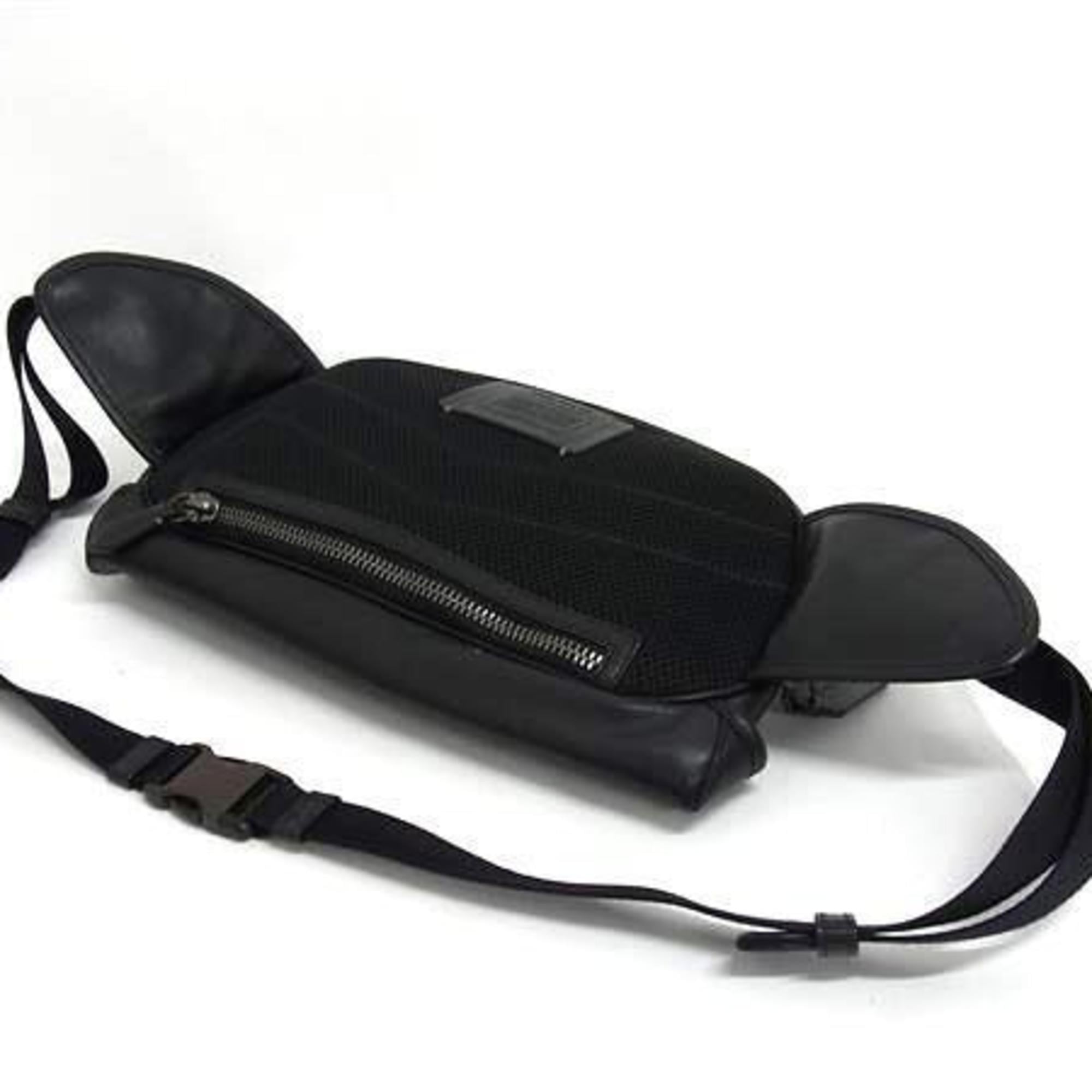 Coach Black Leather Sling Bag (Pre-Owned)
