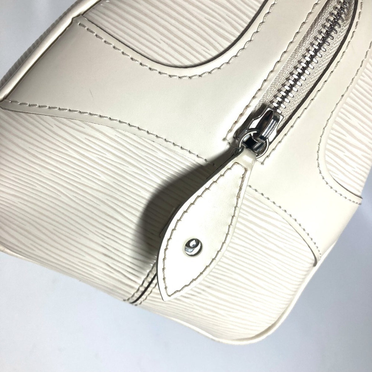 Louis Vuitton Epi Lv Off White White Epi Leather Boston Bag Handbag Shoulder Bag (Pre-Owned)