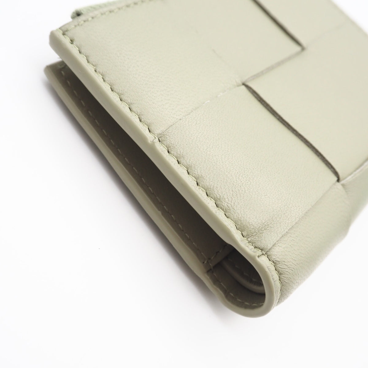 Bottega Veneta Beige Leather Wallet (Bi-Fold) (Pre-Owned)