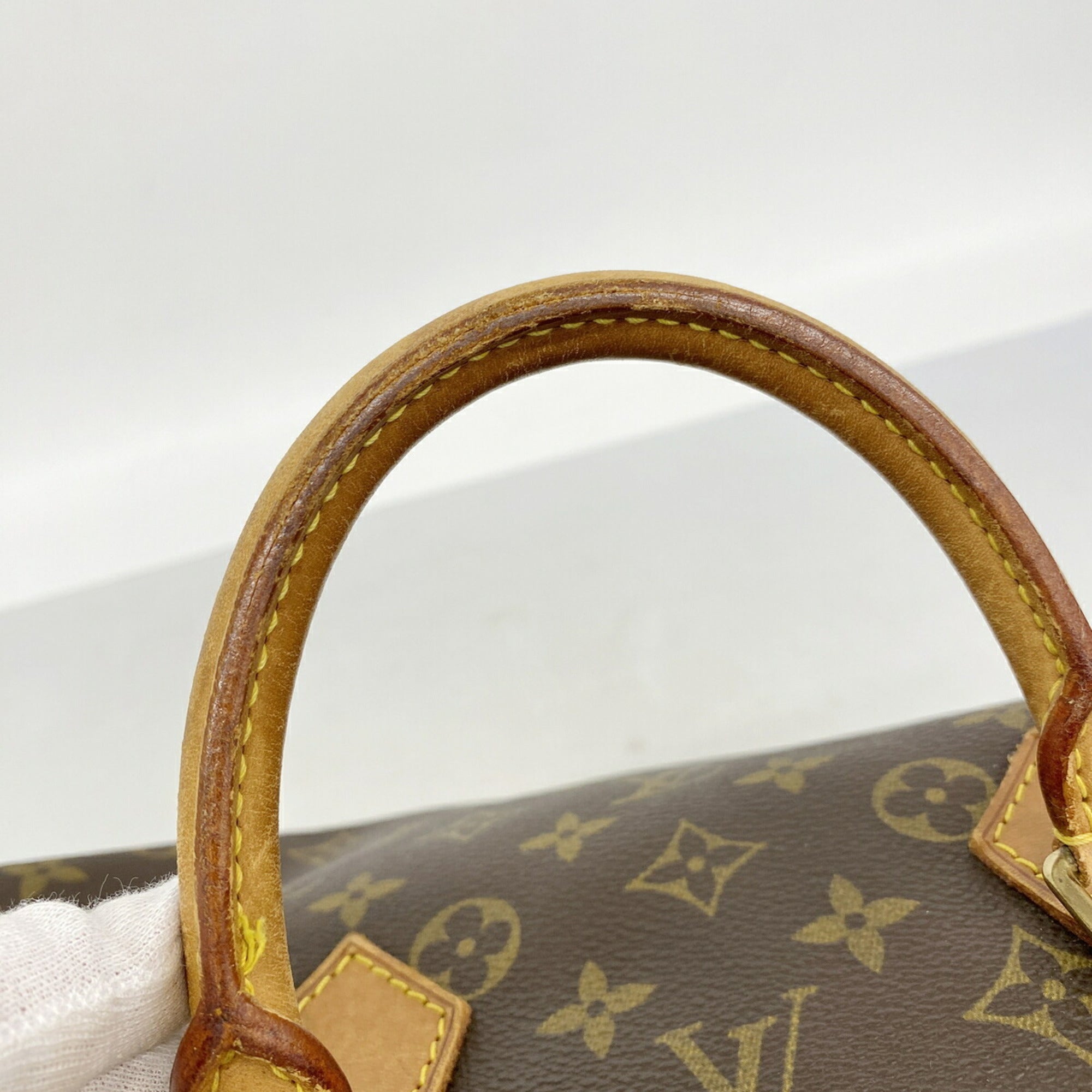 Louis Vuitton Brown Handbag (Pre-Owned)