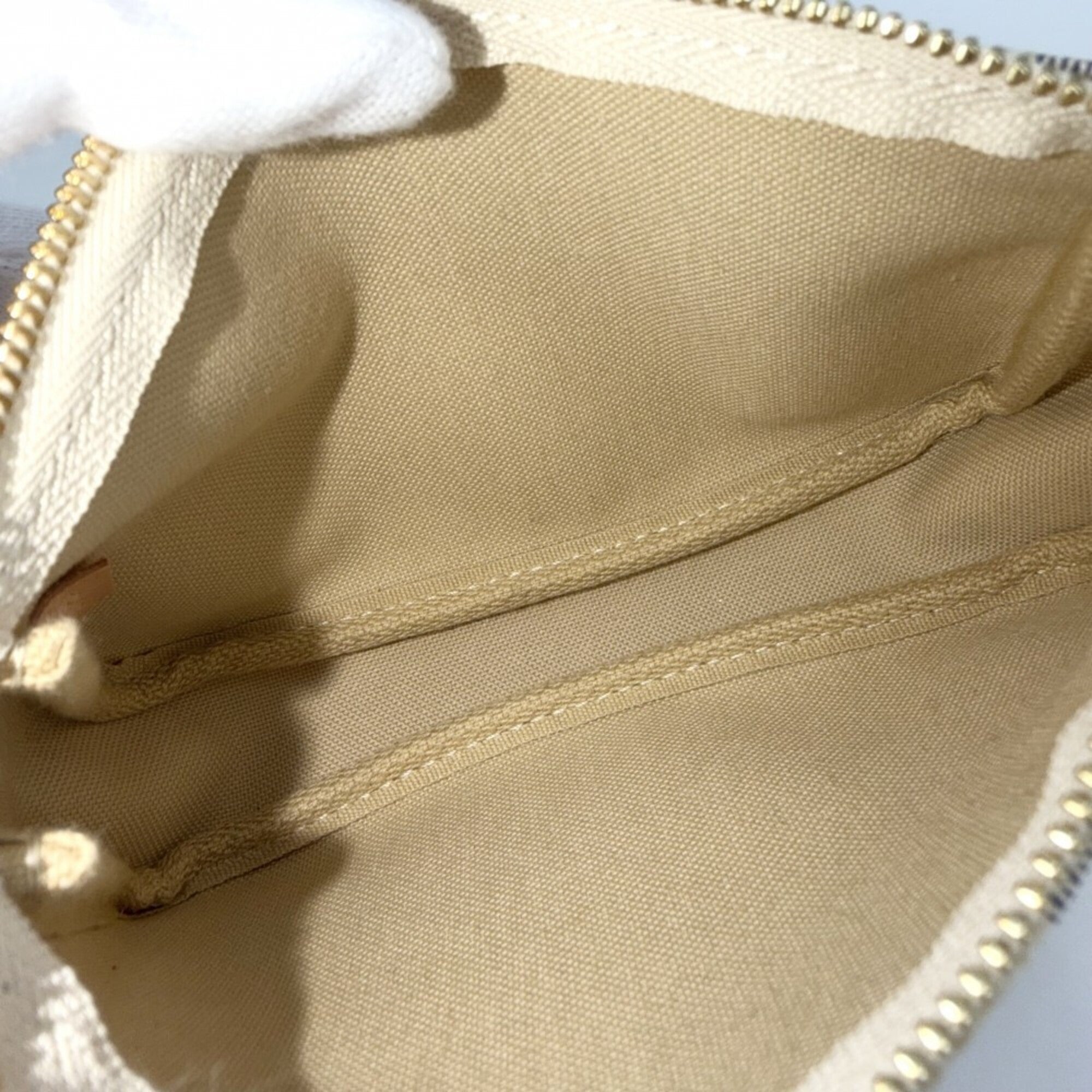 Louis Vuitton White Damier Azur Handbag Pouch (Pre-Owned)