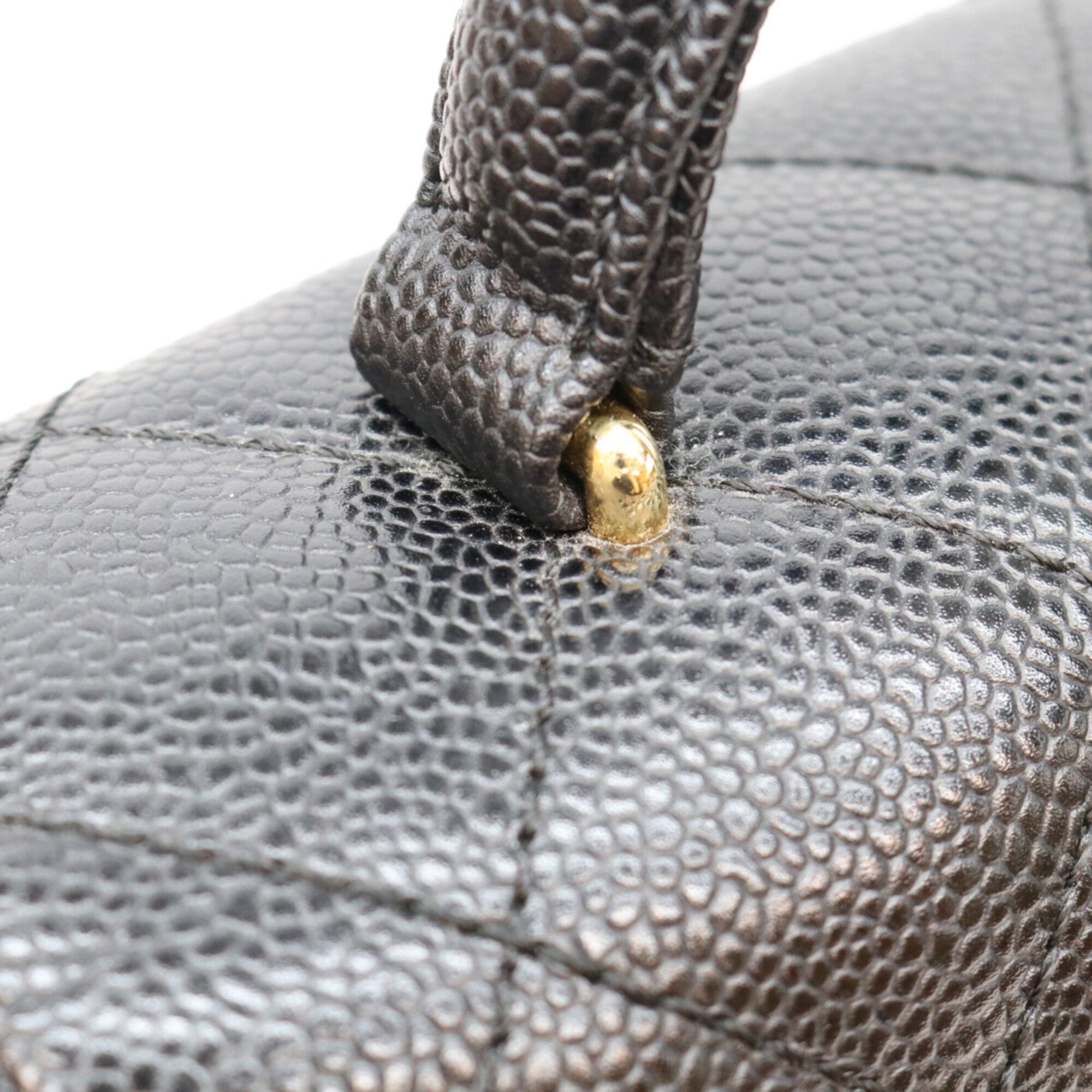 Chanel Black Grained Calfskin Handbag (Pre-Owned)