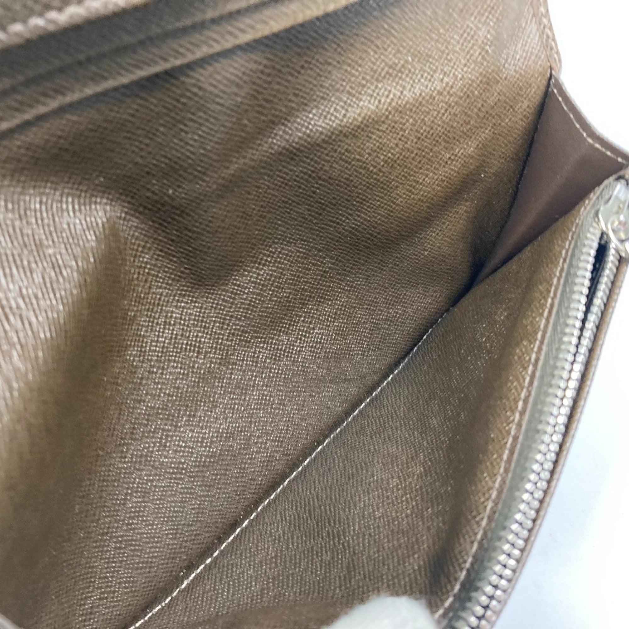 Louis Vuitton Brown Taiga Leather Long Bill Wallet (Bi-Fold) (Pre-Owned)