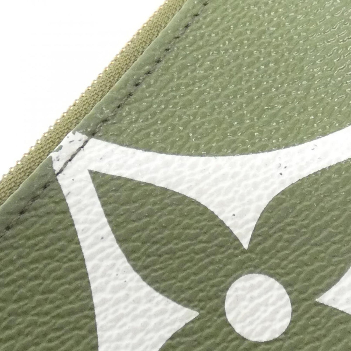 Louis Vuitton Khaki Coated Canvas Coin Purse/Coin Case (Pre-Owned)