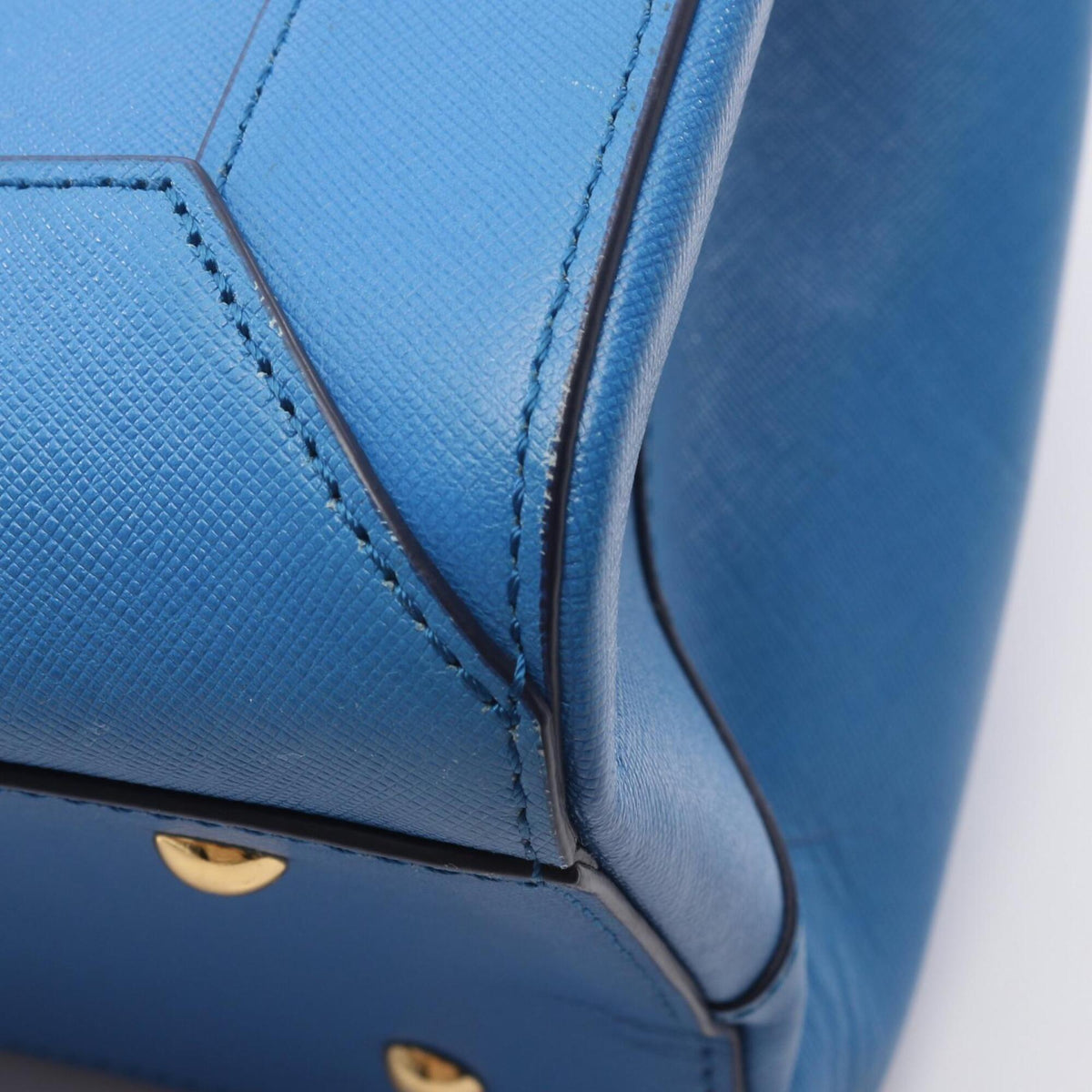 Mcm Blue Leather Handbag (Pre-Owned)