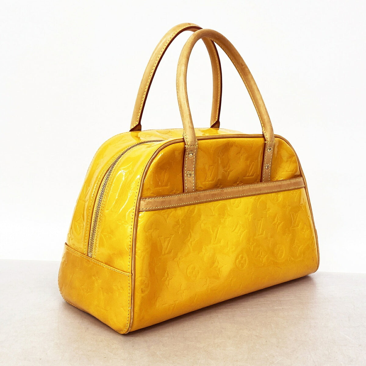 Louis Vuitton Jaune Handbag (Pre-Owned)