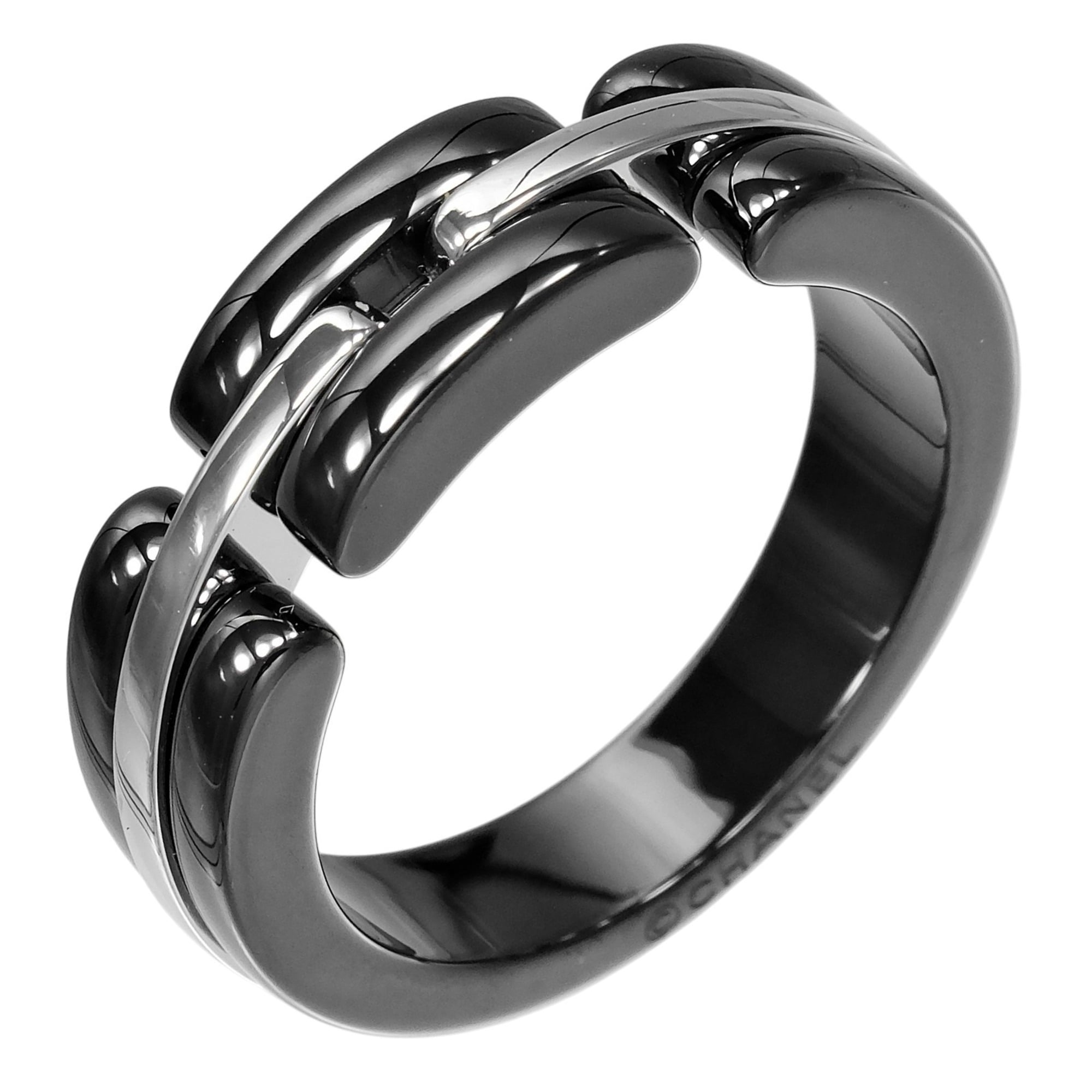 Chanel White Gold (18K) Ceramic Band Ring (Pre-Owned)