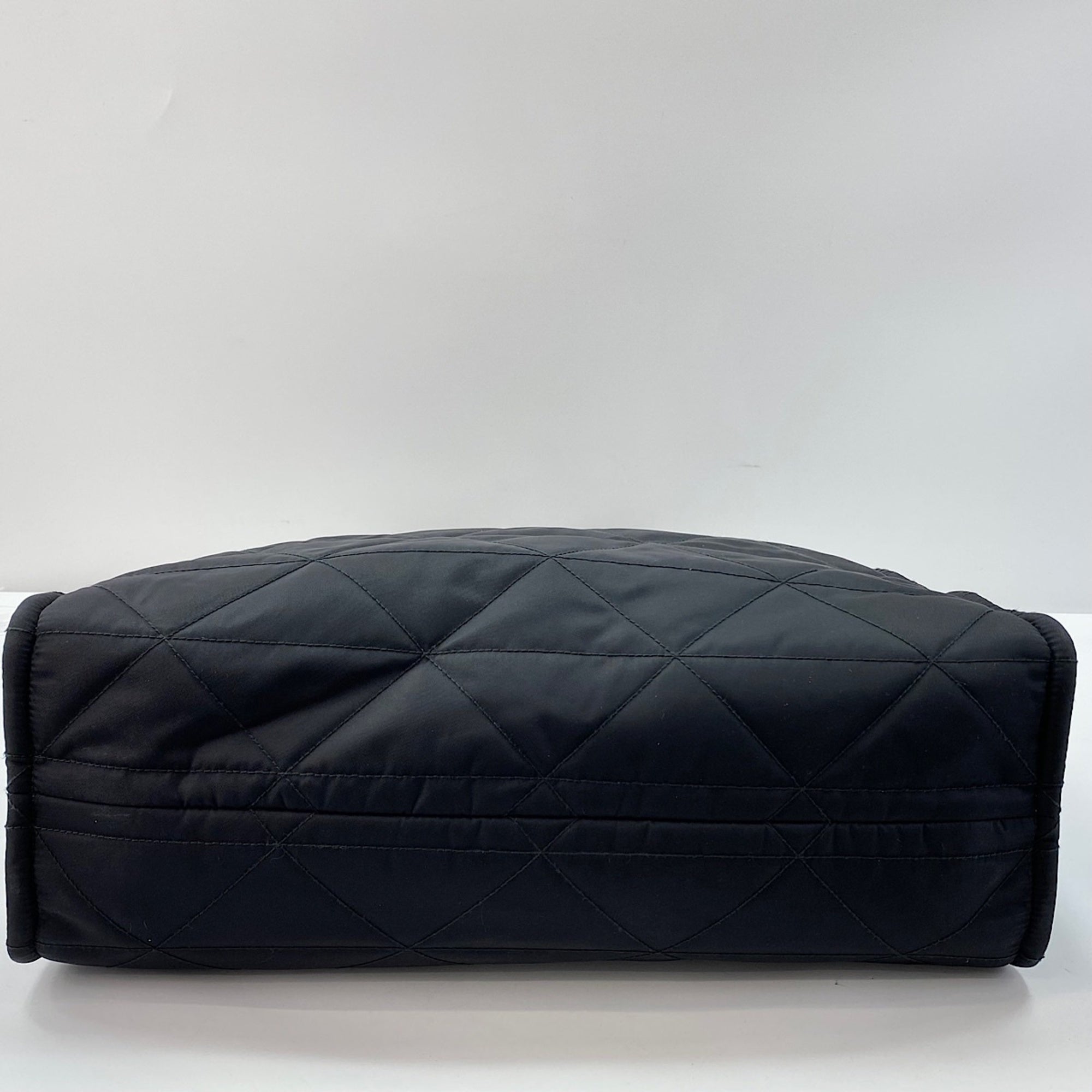 Prada Black Nylon Tote Bag (Pre-Owned)