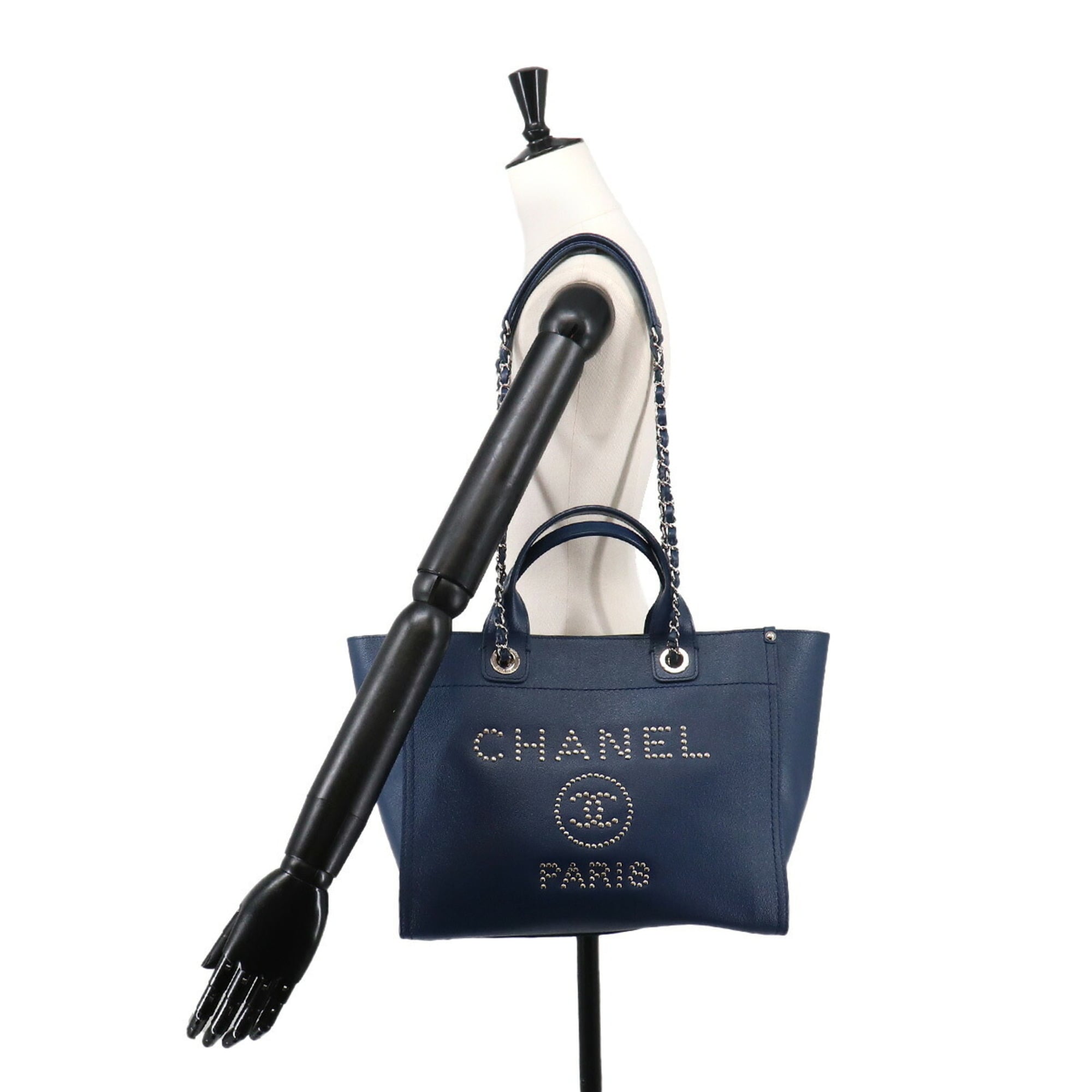 Chanel Navy Leather Handbag Tote Bag (Pre-Owned)