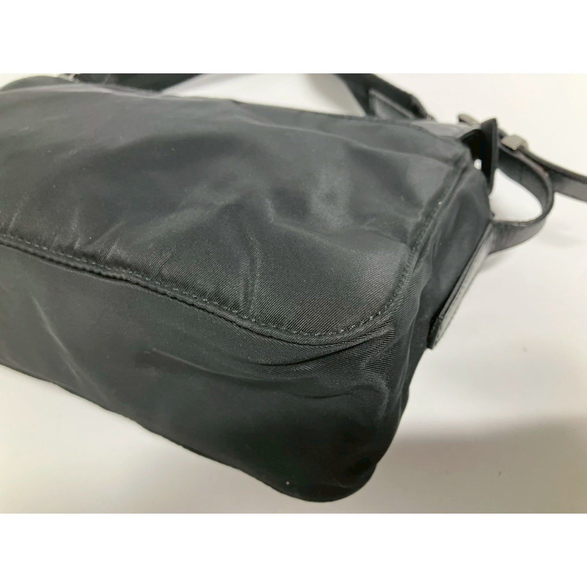 Prada Black Nylon Shoulder Bag (Pre-Owned)