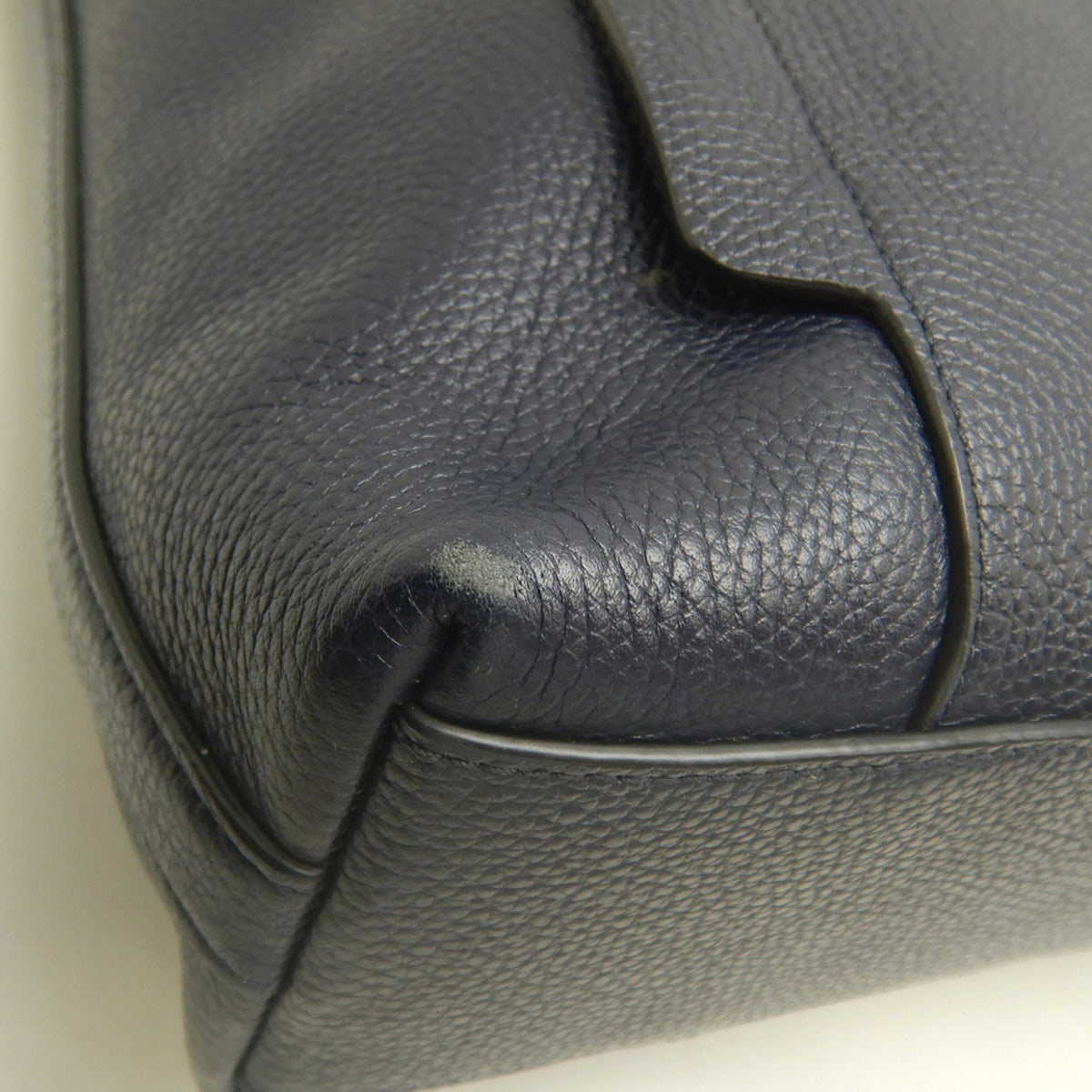 Coach Navy Leather Shoulder Bag (Pre-Owned)