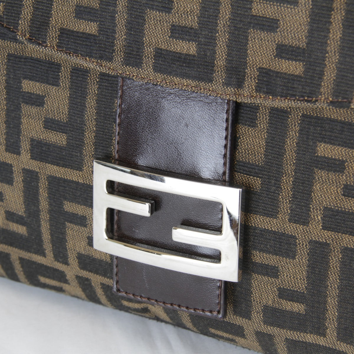 Fendi Brown Khaki Canvas Shoulder Bag (Pre-Owned)