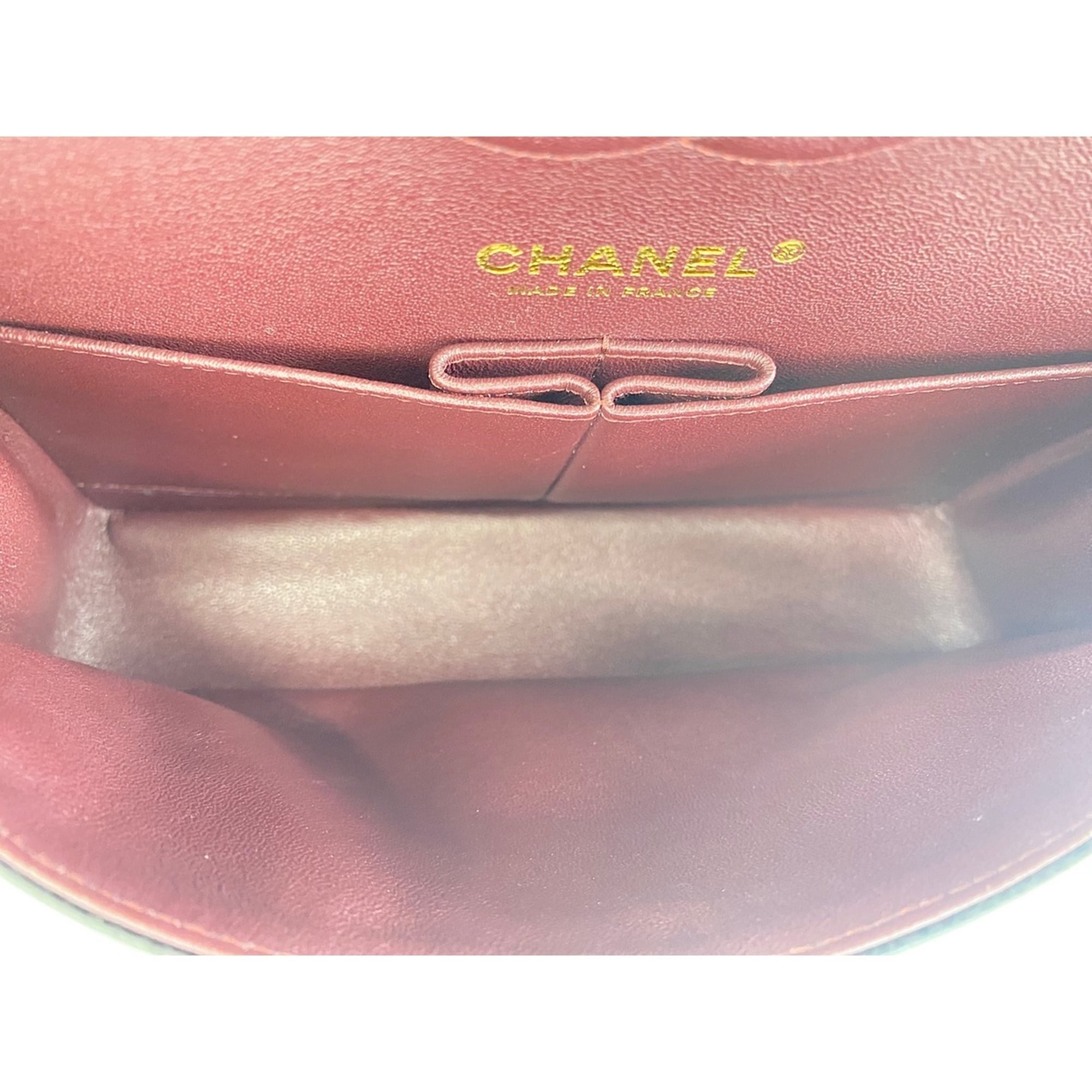 Chanel Black Shoulder Bag (Pre-Owned)